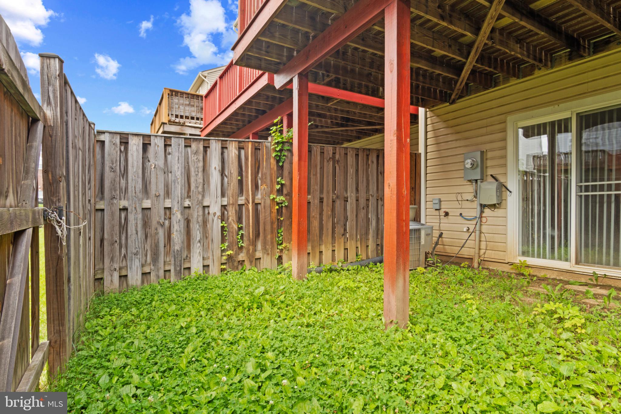 POWELLS RUN VILLAGE COND - Residential Lease