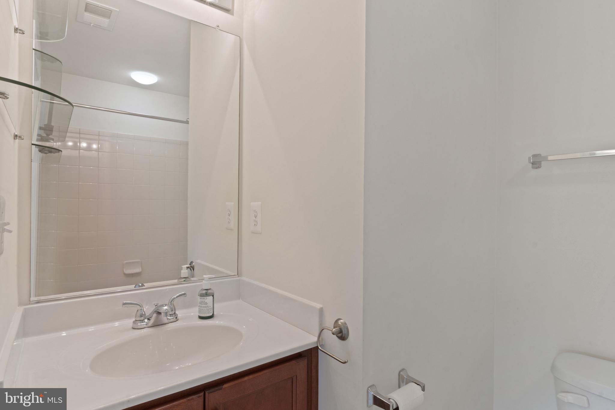 POWELLS RUN VILLAGE COND - Residential Lease