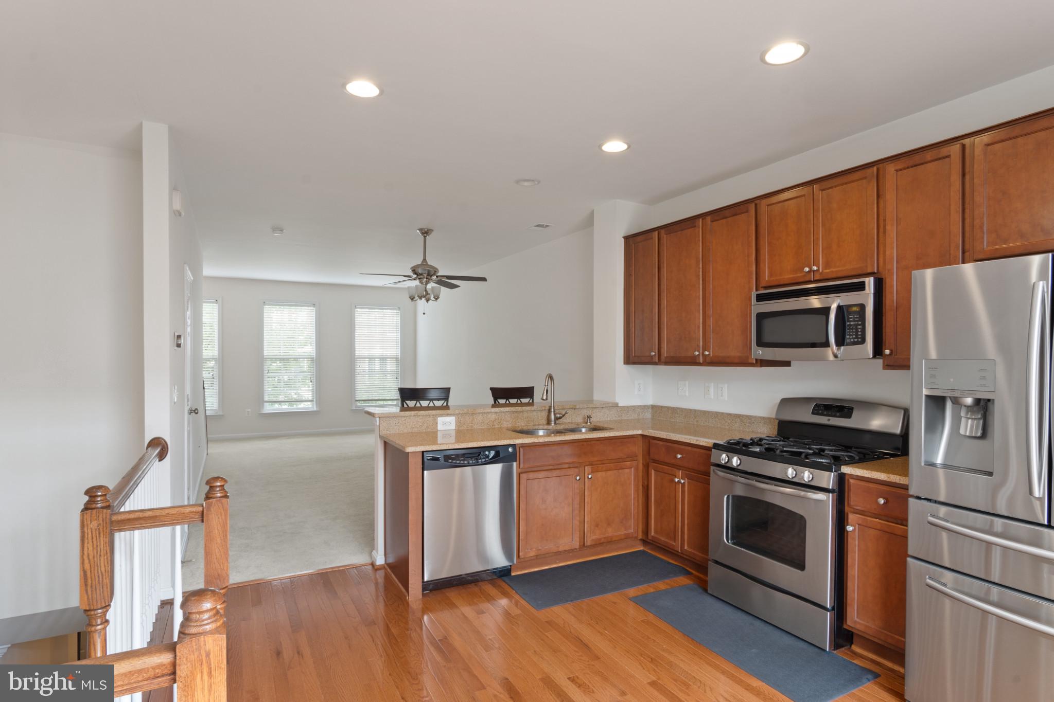 POWELLS RUN VILLAGE COND - Residential Lease