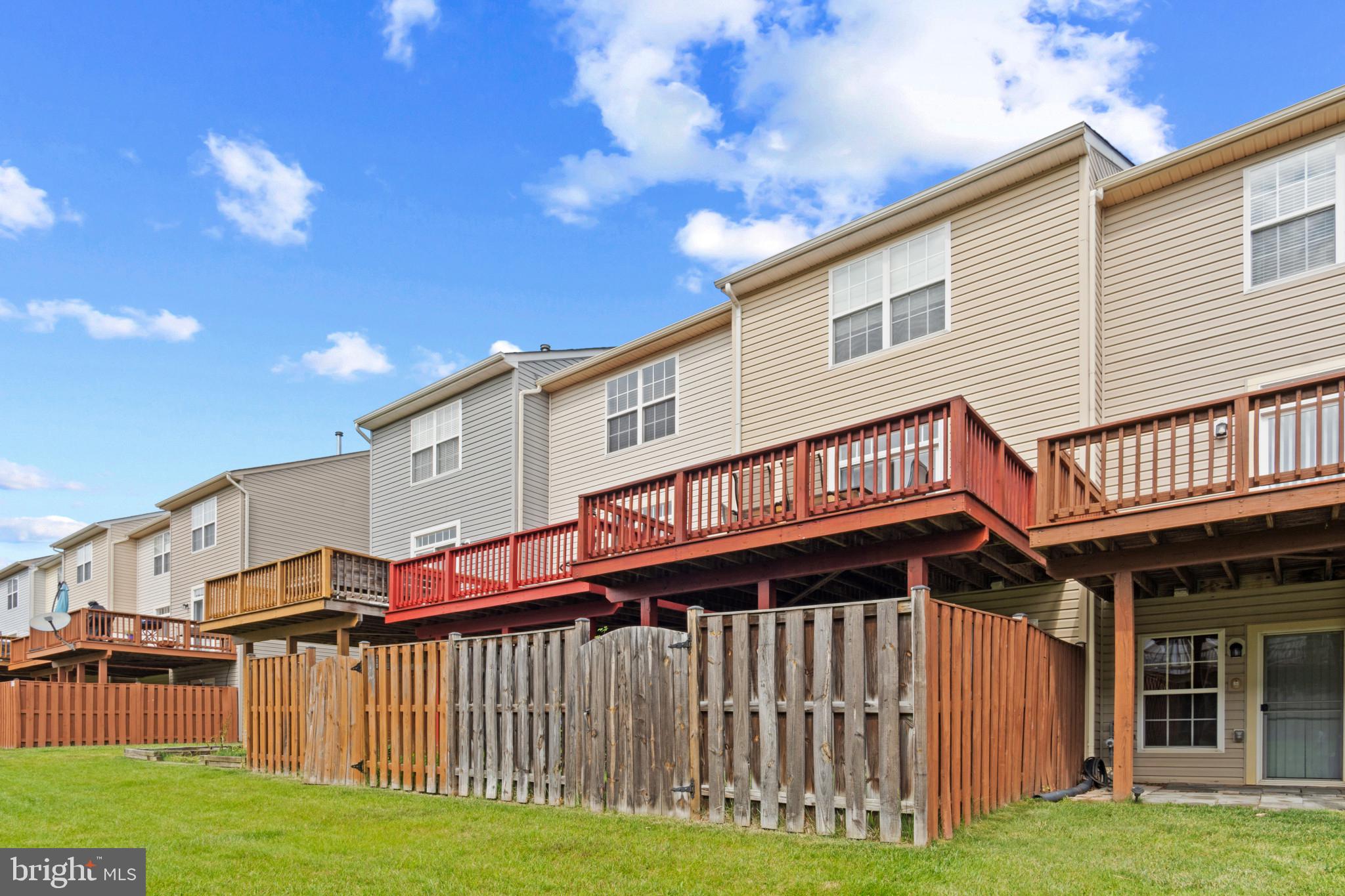 POWELLS RUN VILLAGE COND - Residential Lease