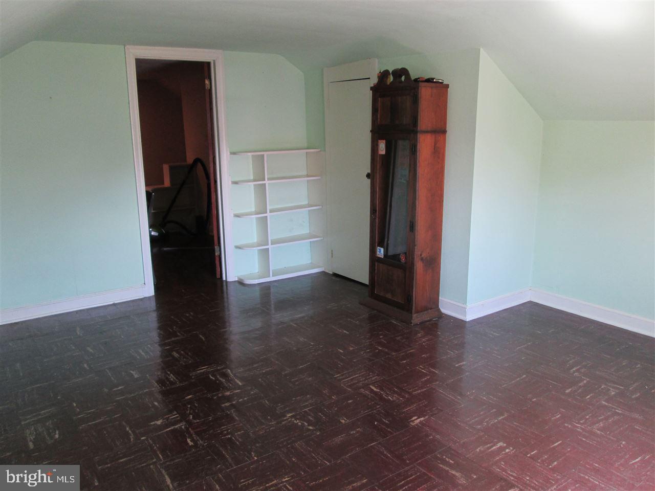 PLEASUREVILLE - Residential