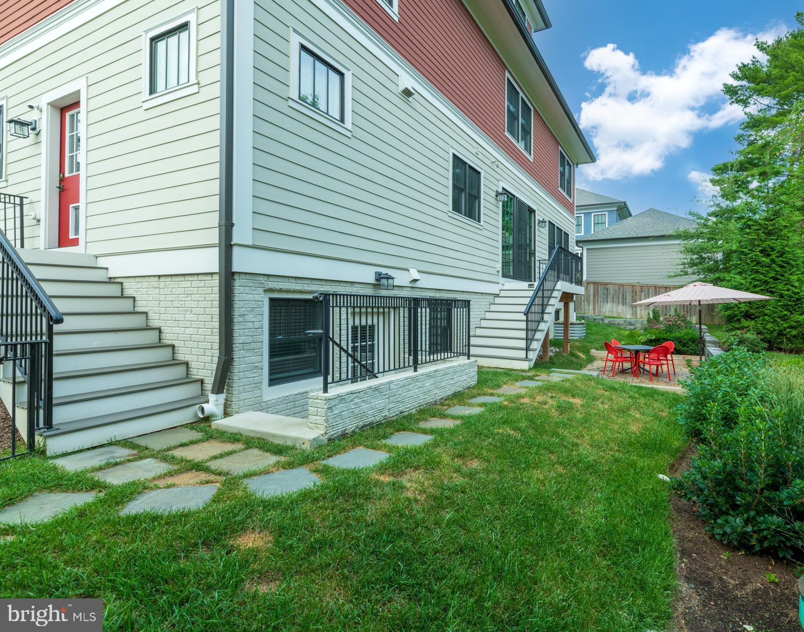 BRANDON VILLAGE - Residential