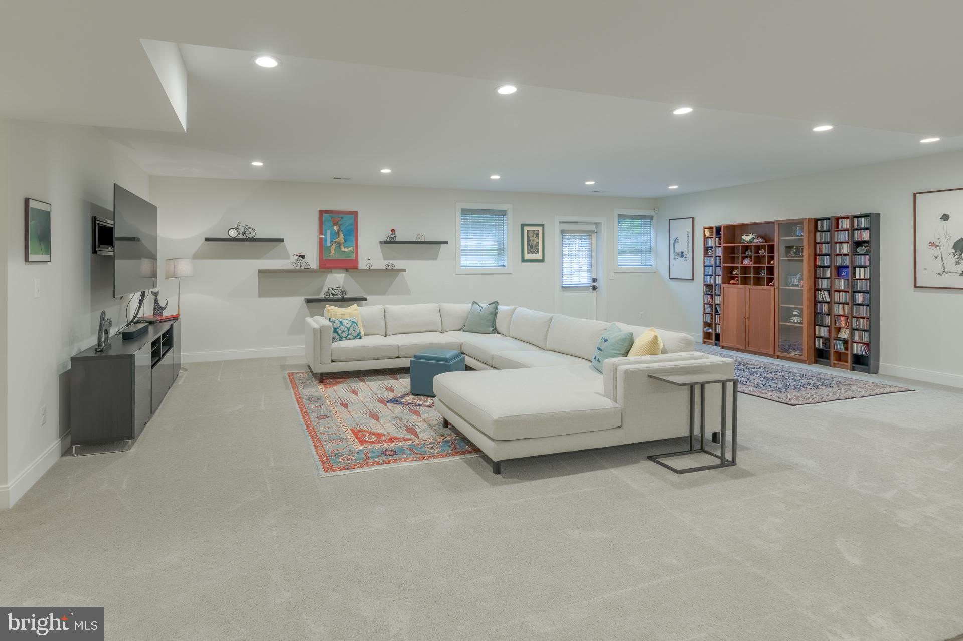 BRANDON VILLAGE - Residential