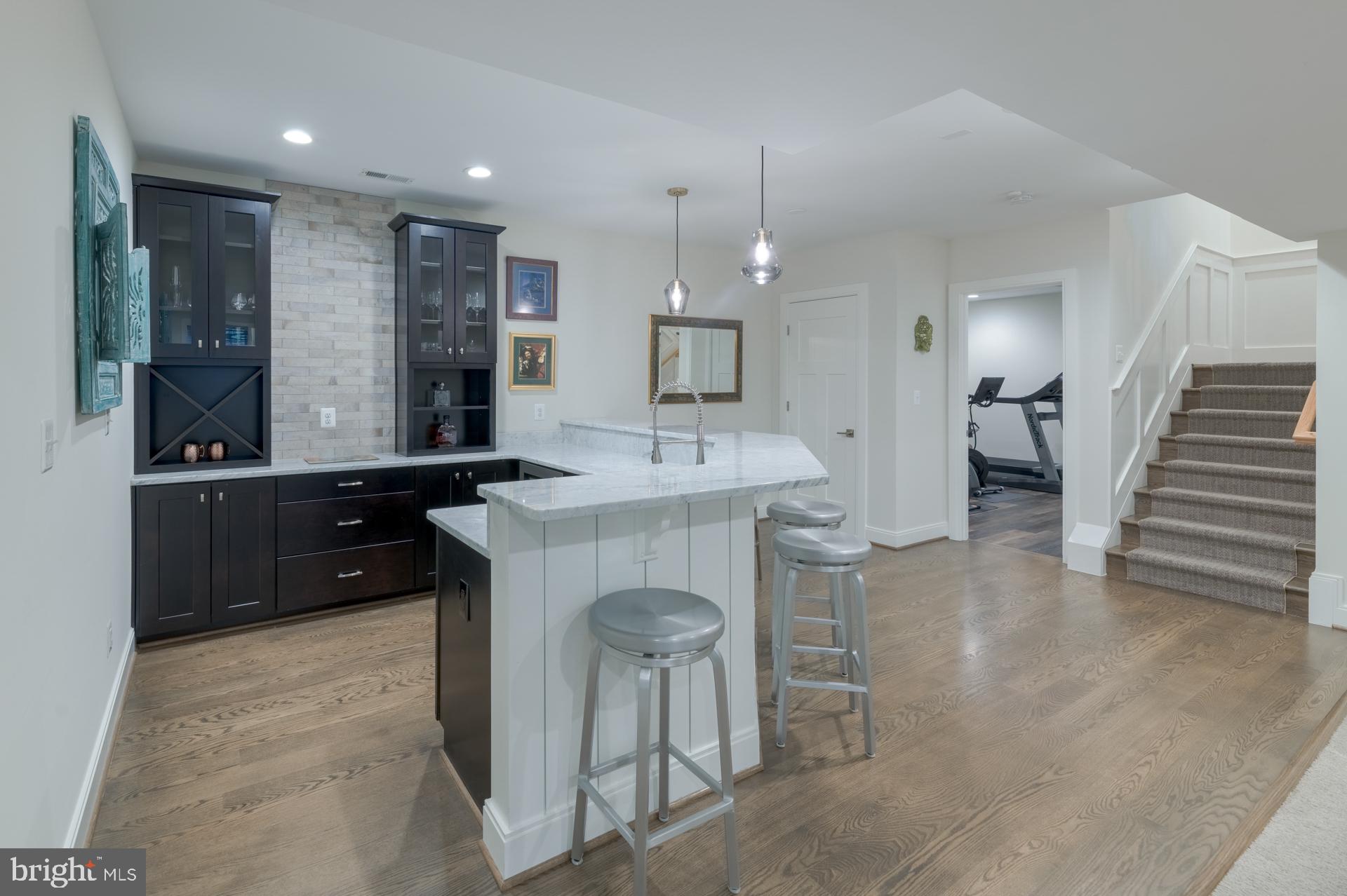 BRANDON VILLAGE - Residential