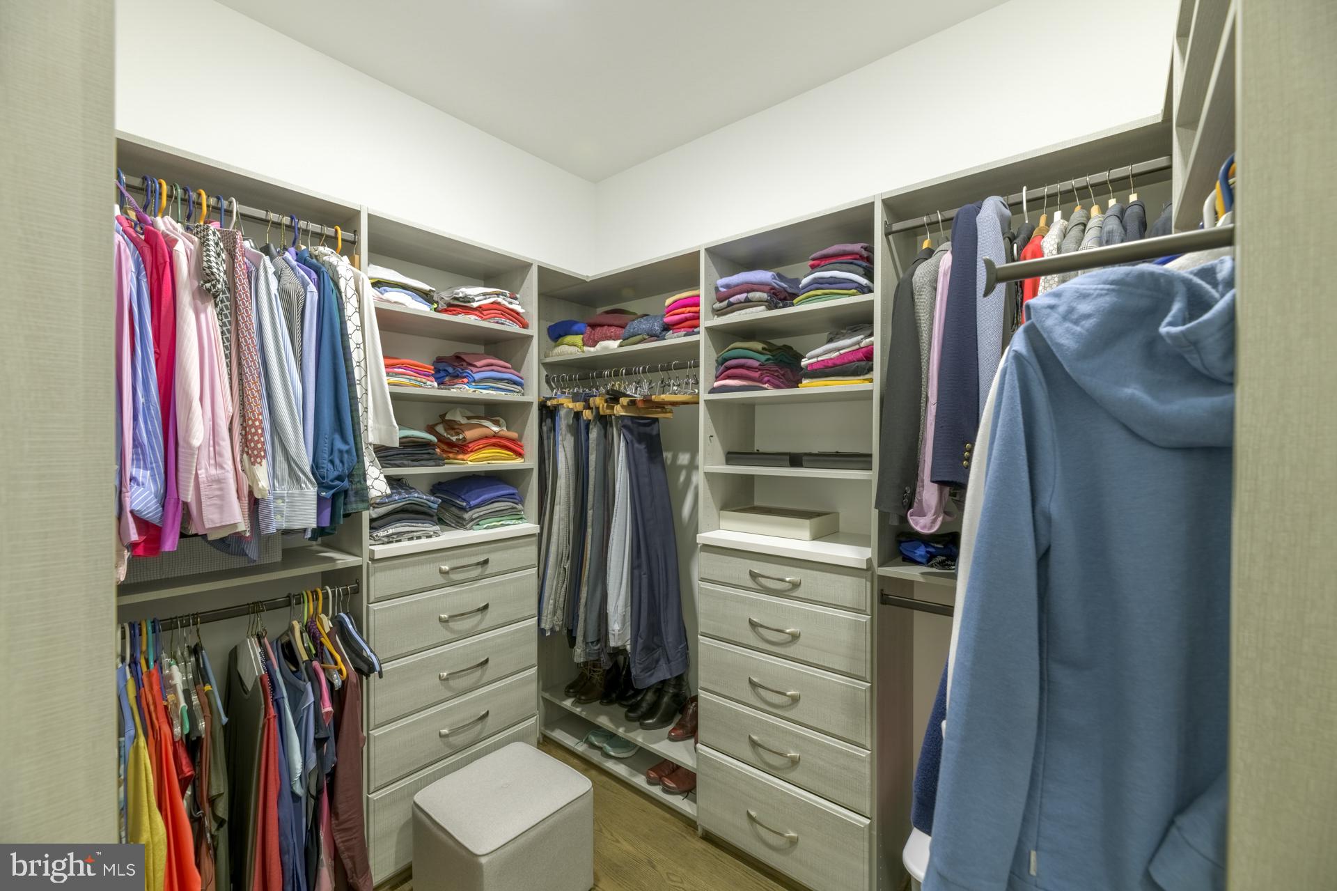 BRANDON VILLAGE - Residential