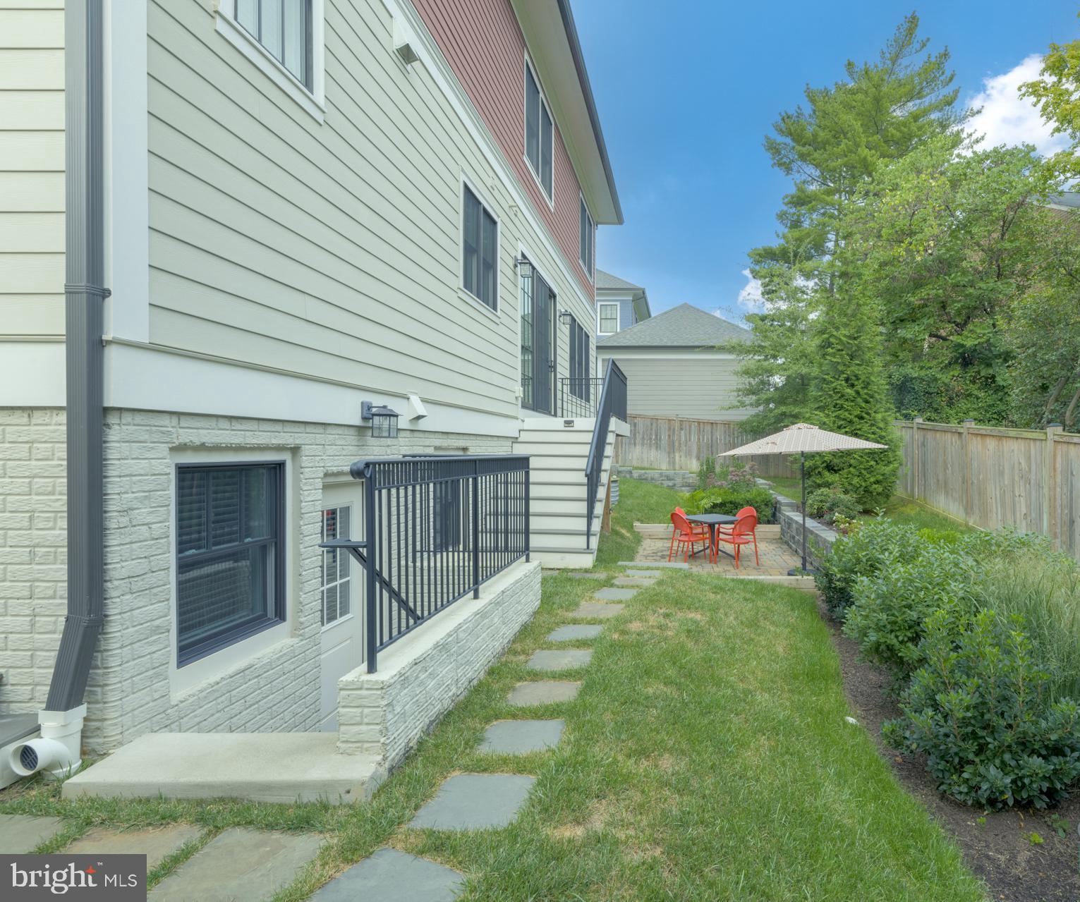 BRANDON VILLAGE - Residential