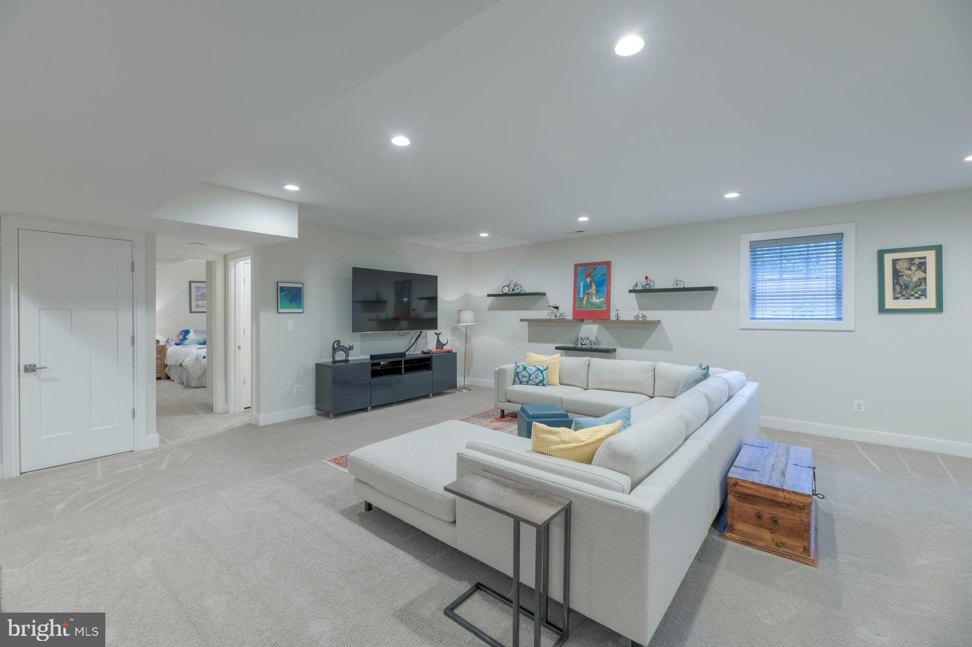 BRANDON VILLAGE - Residential