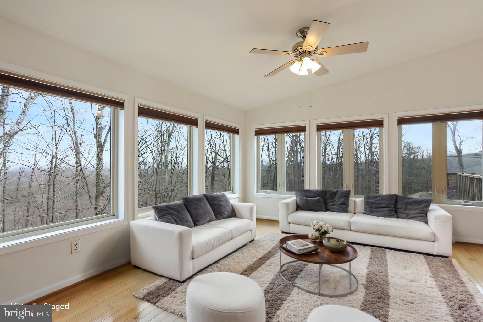 THE WOODS - Residential