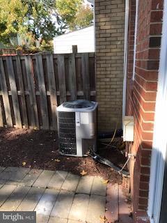 WILLIAMSTOWN - Residential