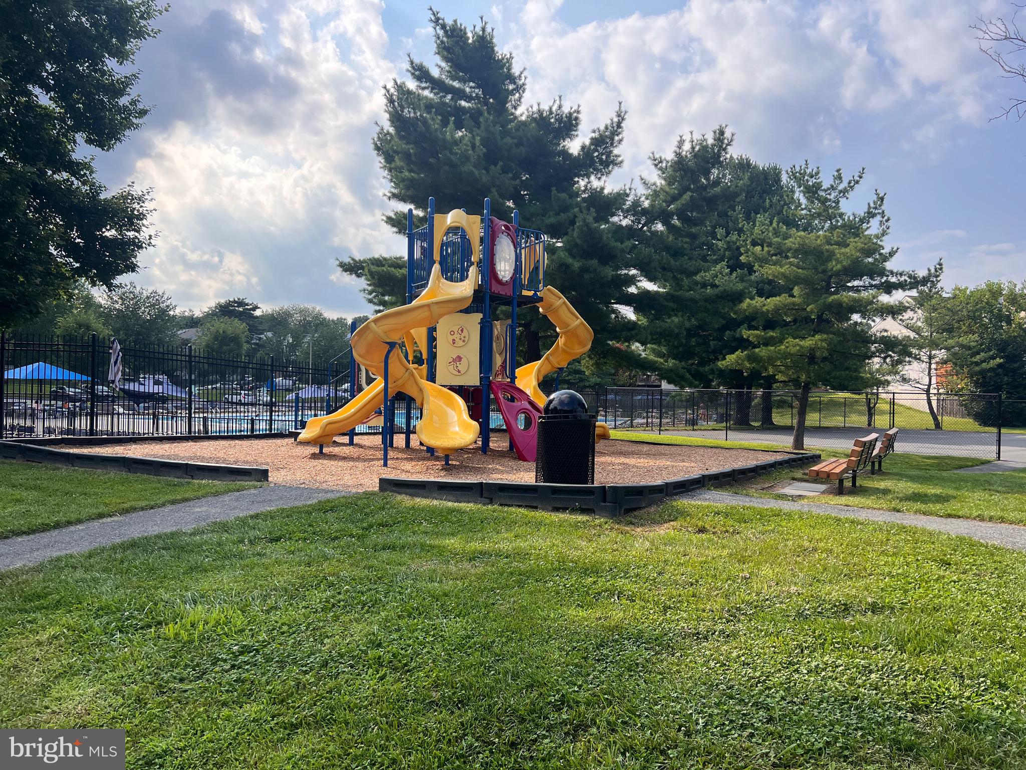 LONGMEAD - Residential Lease