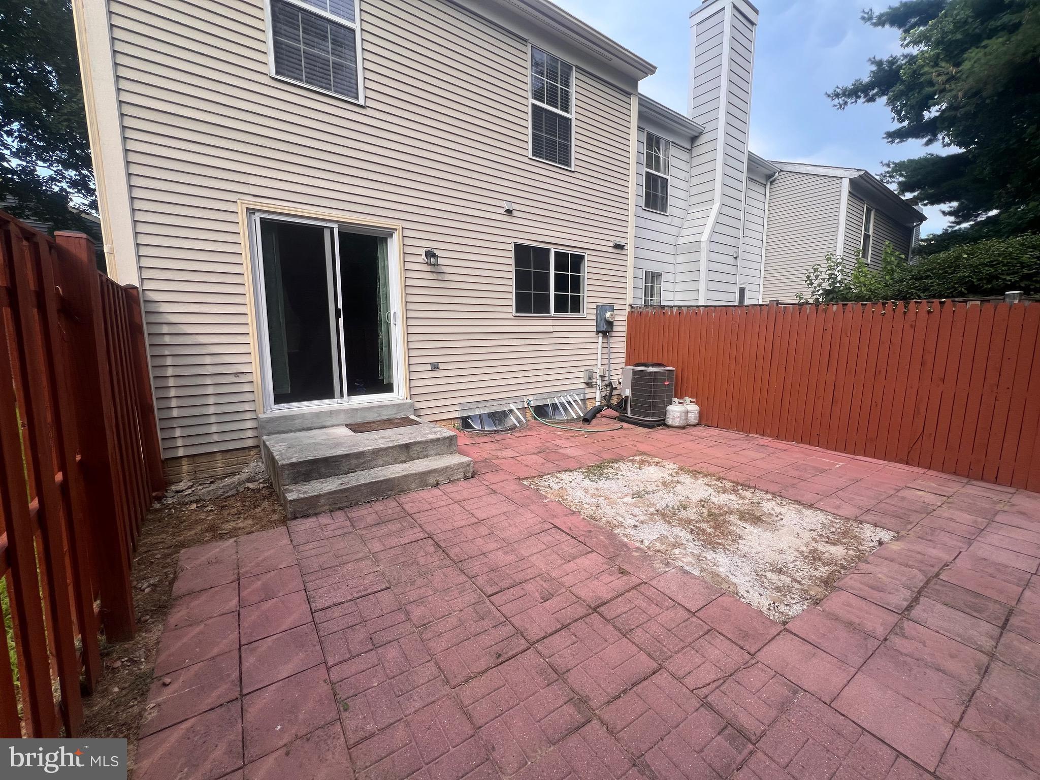 LONGMEAD - Residential Lease