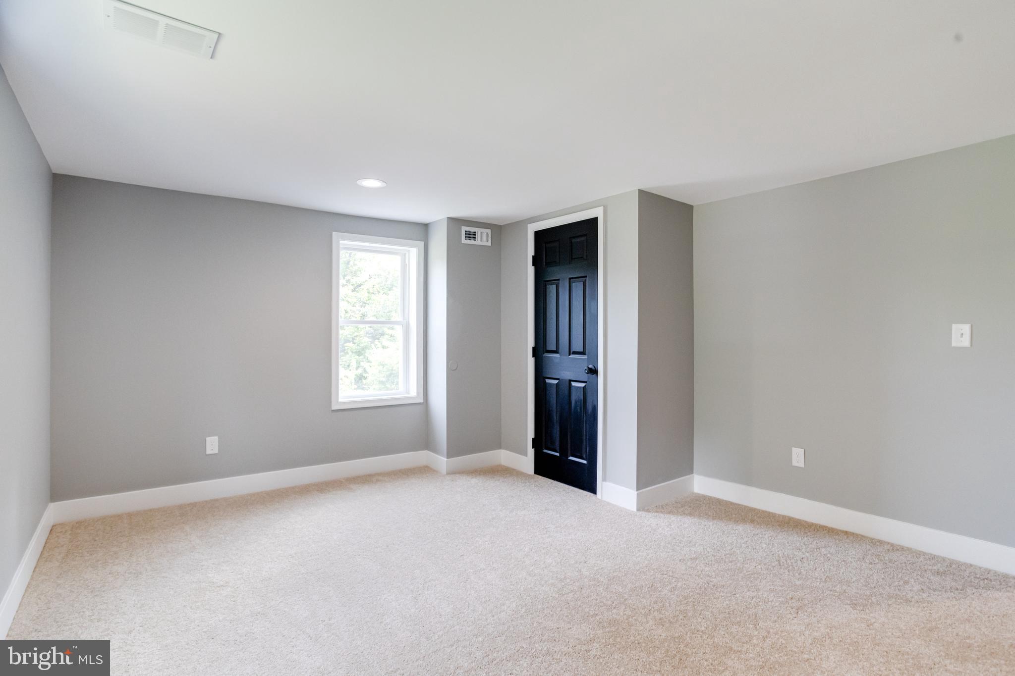 REISTERSTOWN - Residential