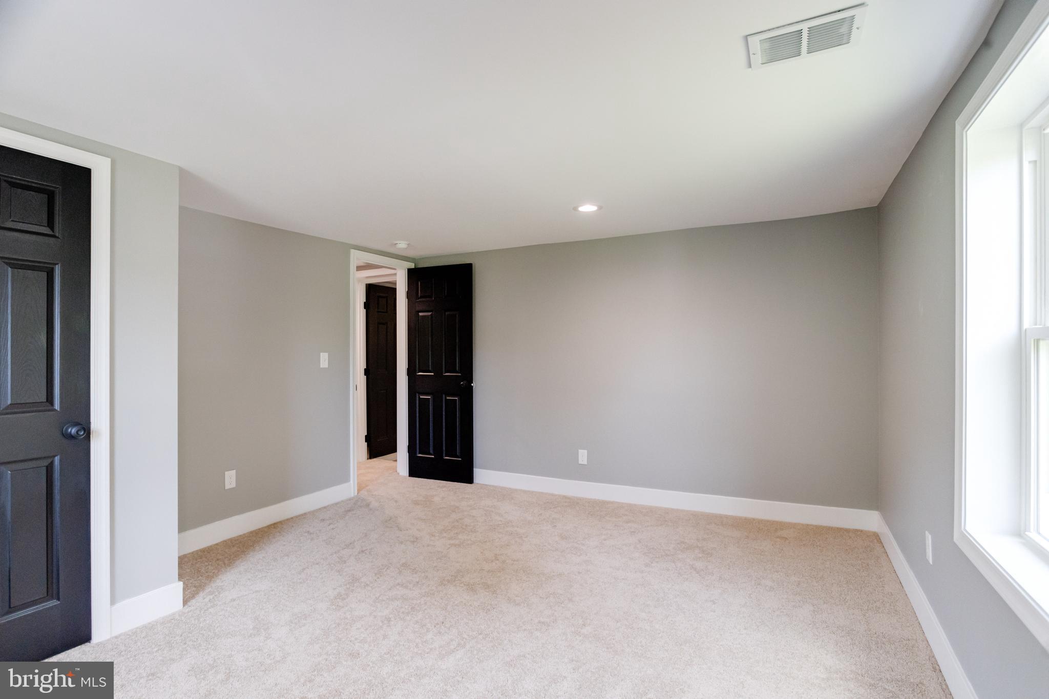 REISTERSTOWN - Residential