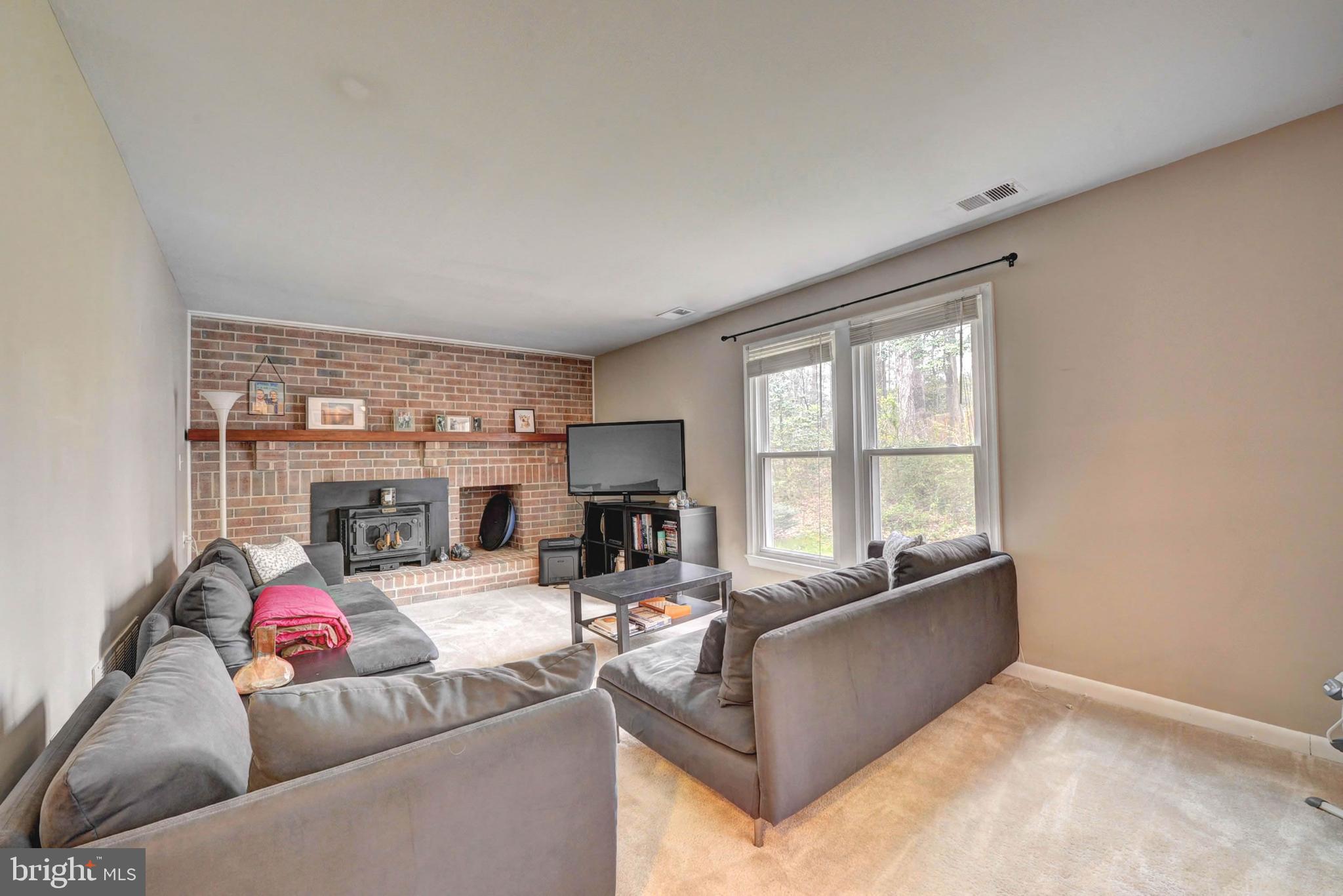 ROLLING FOREST - Residential Lease