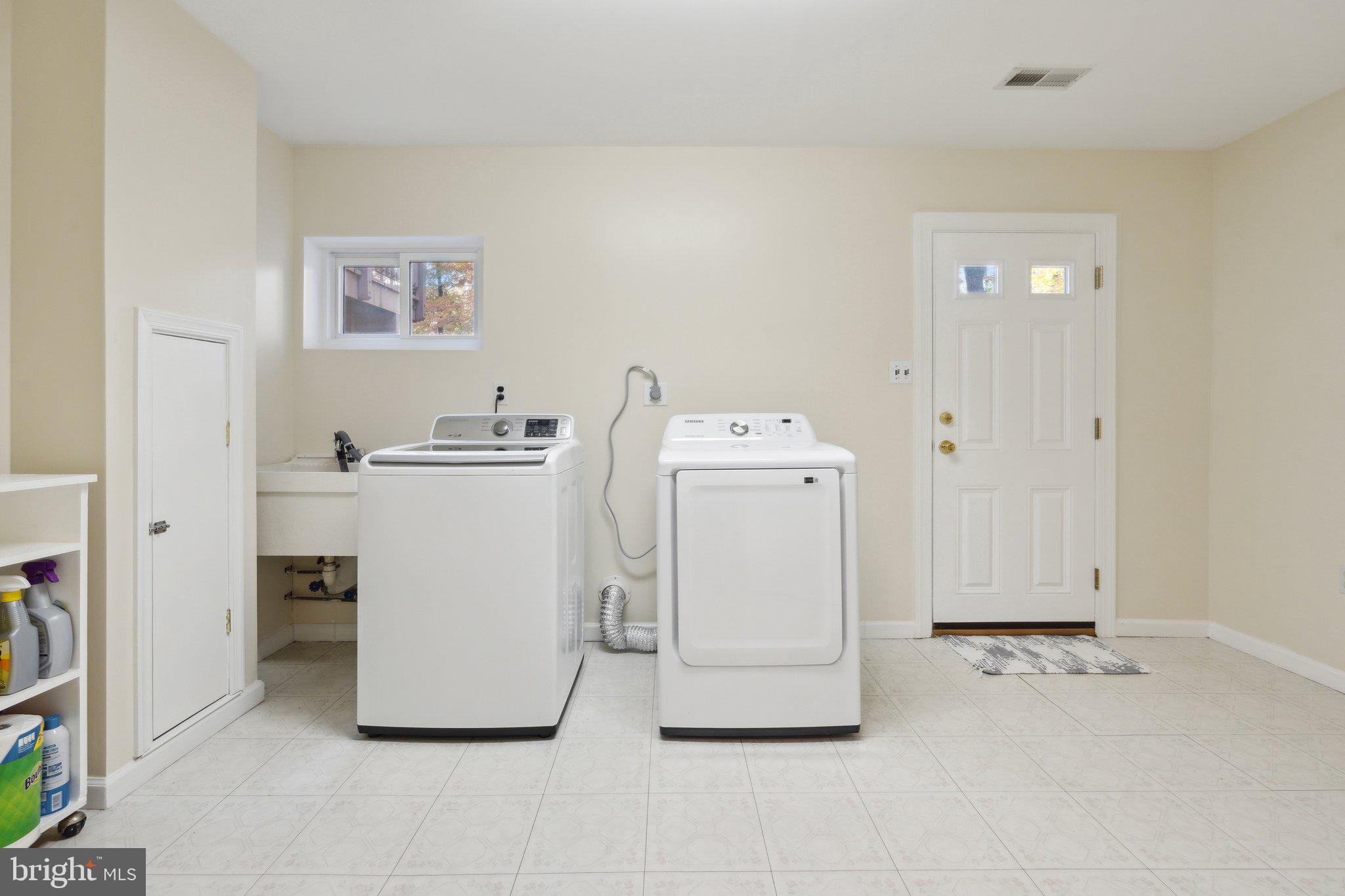 TANTALLON HILLS - Residential