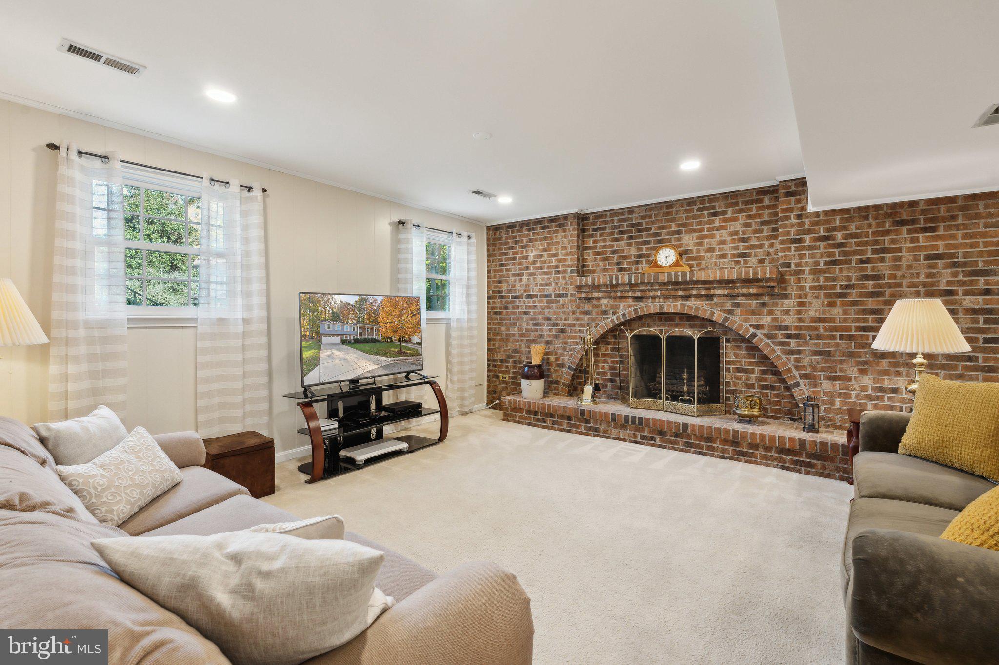 TANTALLON HILLS - Residential