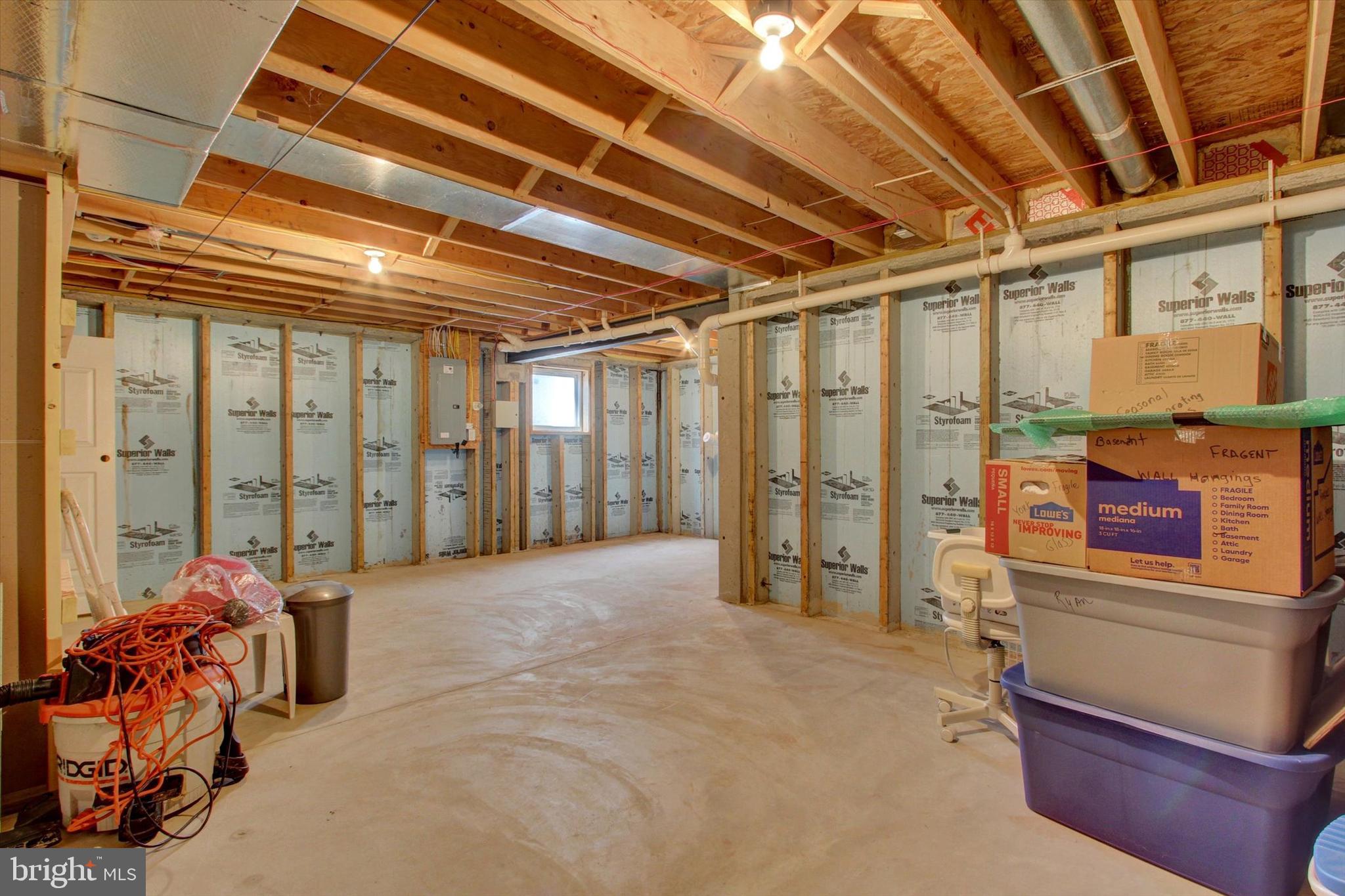 ADMIRE SPRINGS - Residential