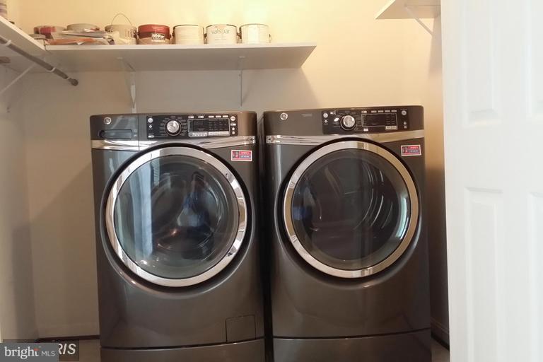 BALLENGER CREEK CENTER POND - Residential Lease