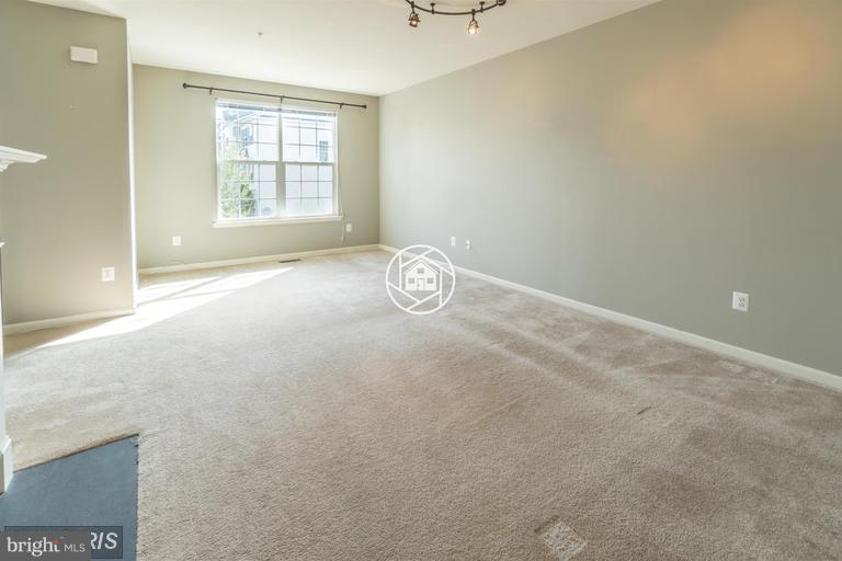 BALLENGER CREEK CENTER POND - Residential Lease