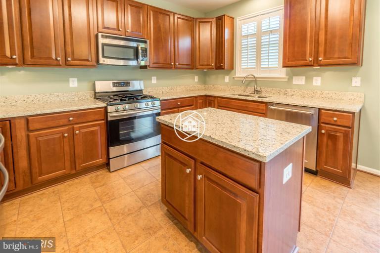 BALLENGER CREEK CENTER POND - Residential Lease