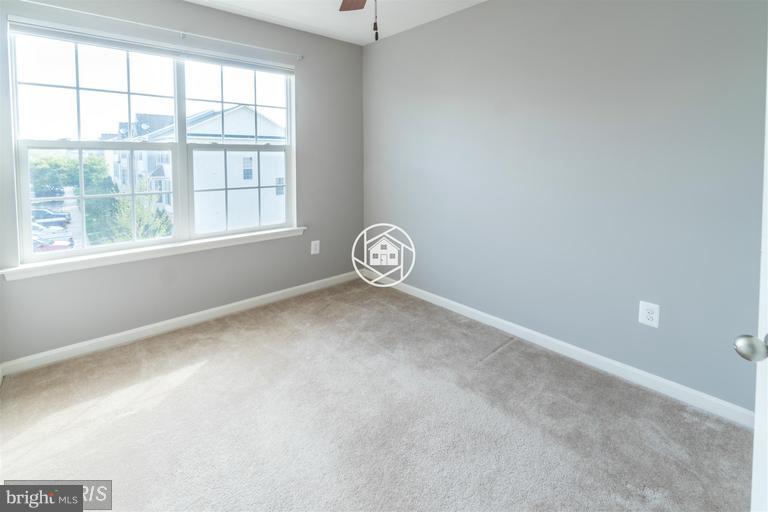 BALLENGER CREEK CENTER POND - Residential Lease