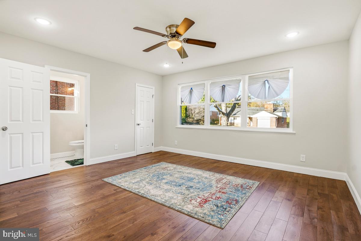 WOODSIDE PARK - Residential