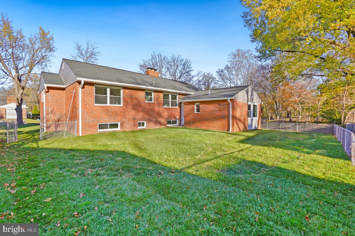 WOODSIDE PARK - Residential