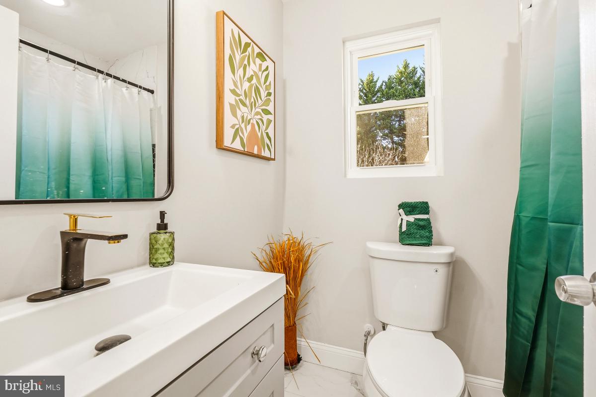 WOODSIDE PARK - Residential