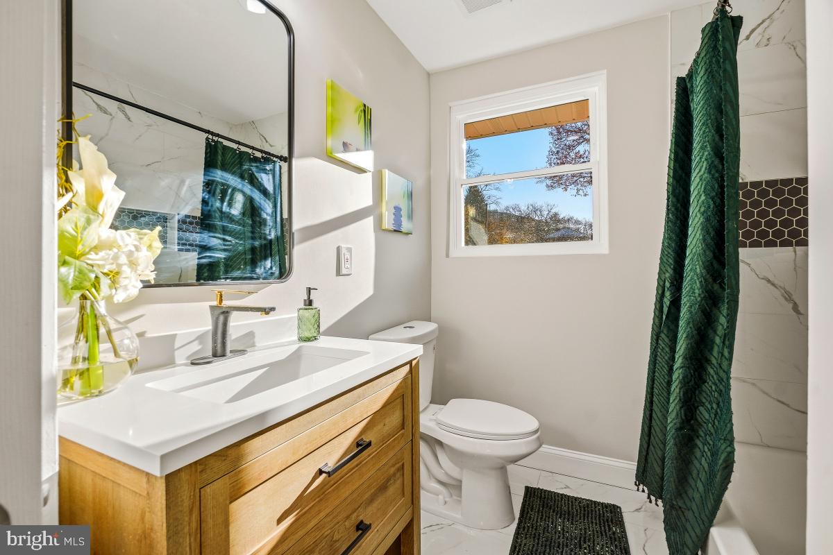 WOODSIDE PARK - Residential