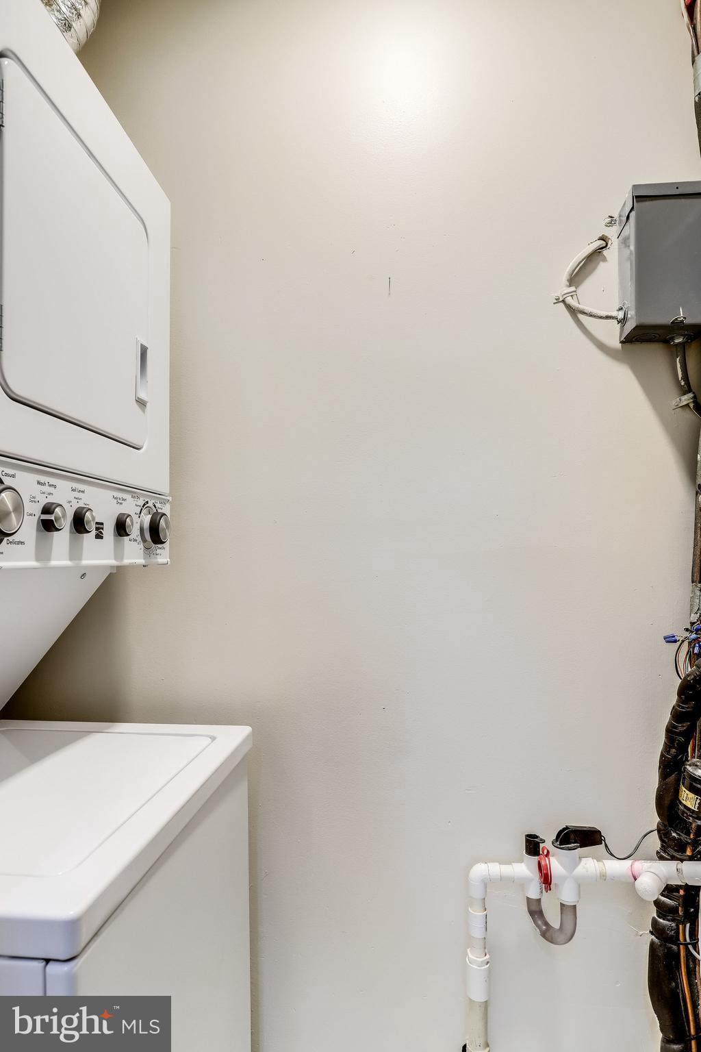 HEATHERLEA - Residential Lease