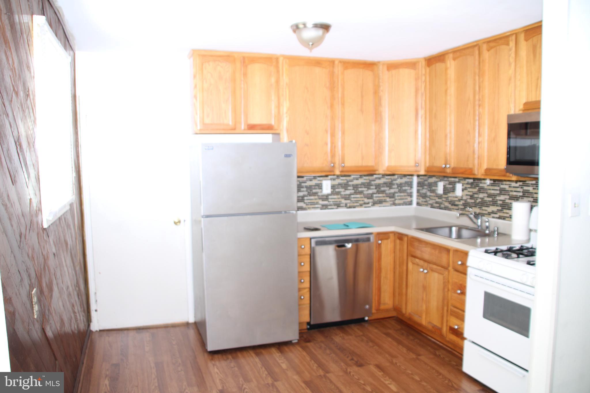 RANDOLPH HILLS - Residential Lease