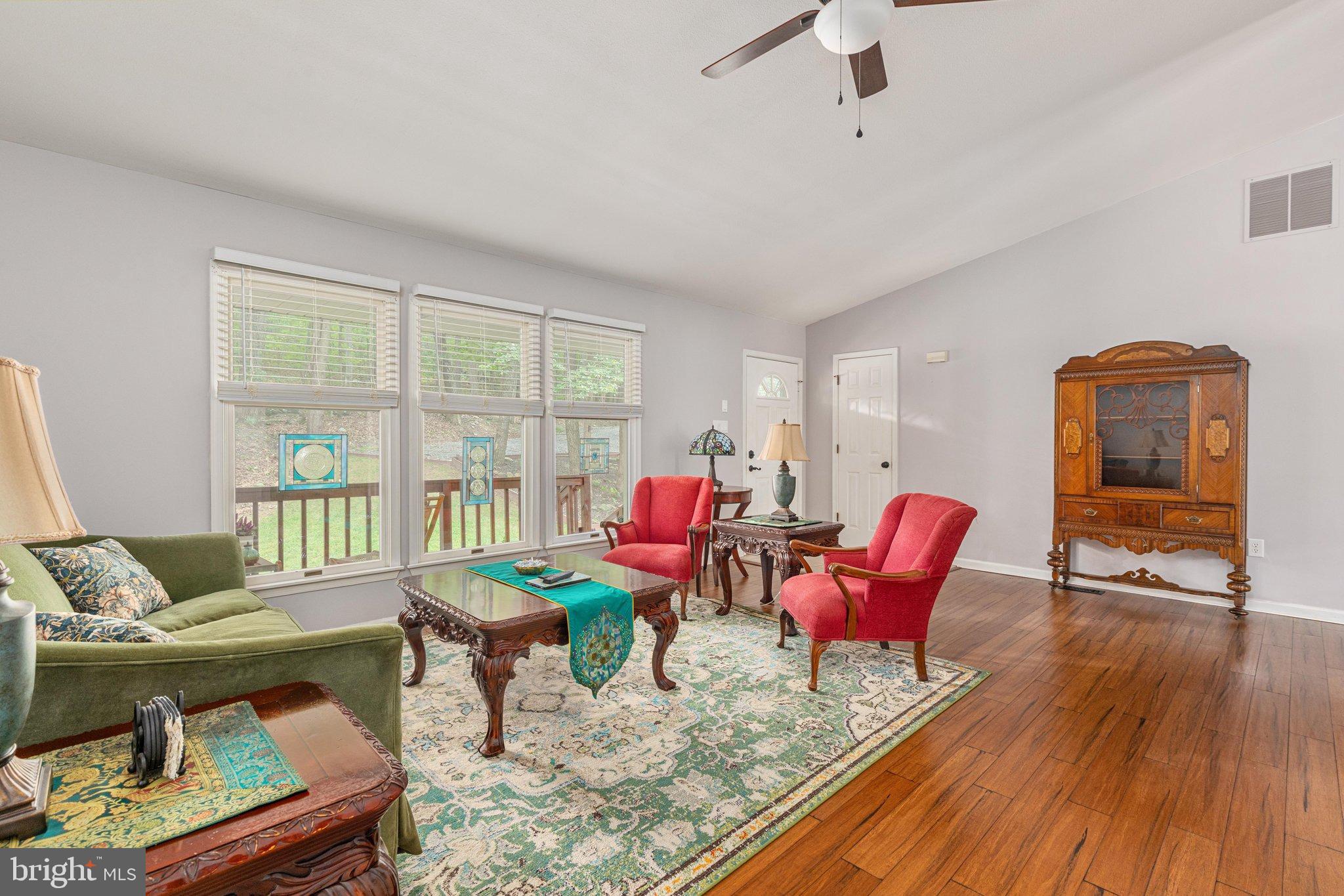 165 JENNINGS FARM COURT