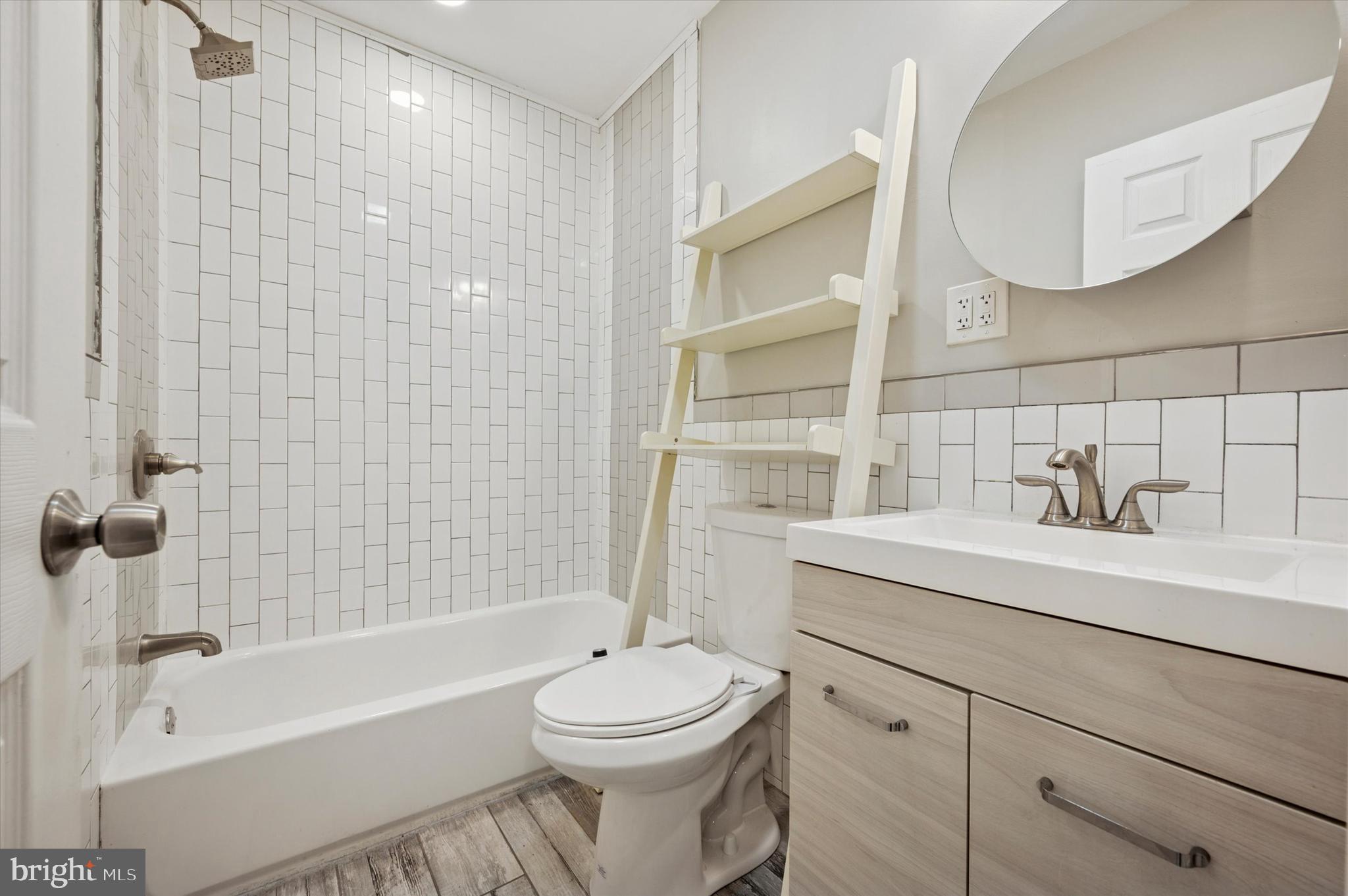 MANTUA - Residential Lease