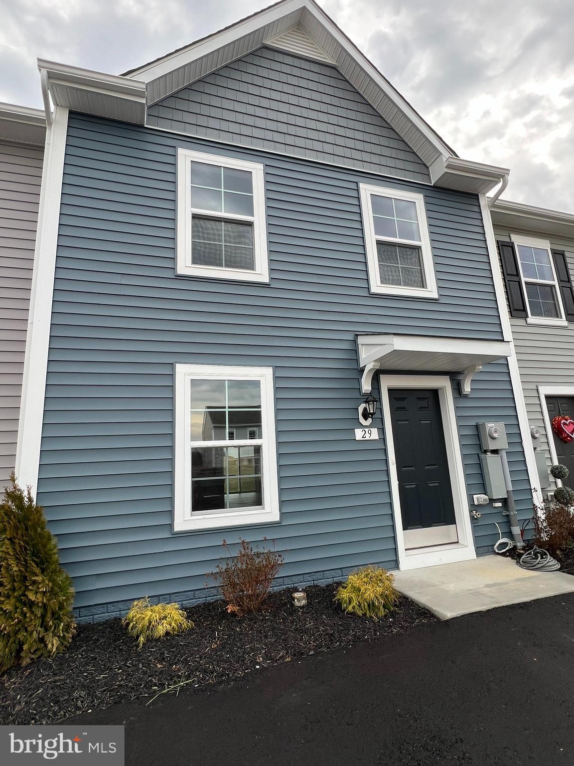 WHISPERING PINES - Residential Lease