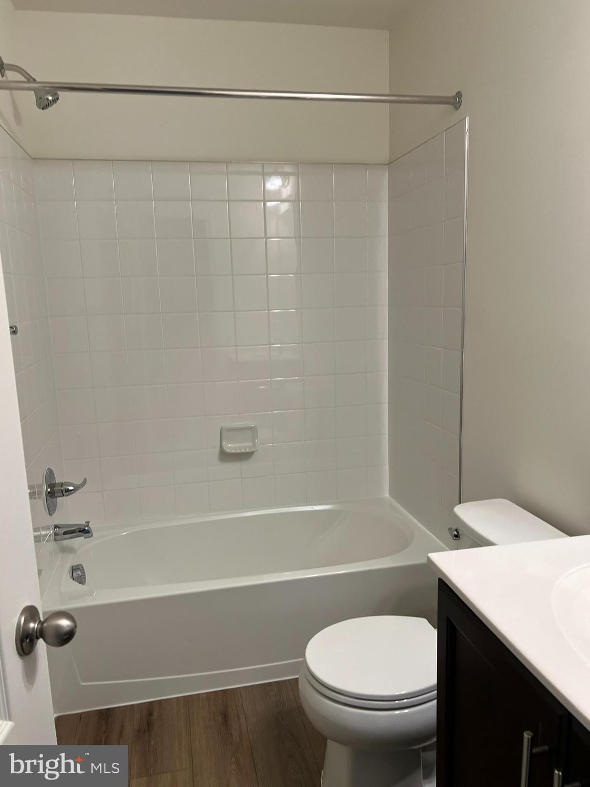 WHISPERING PINES - Residential Lease