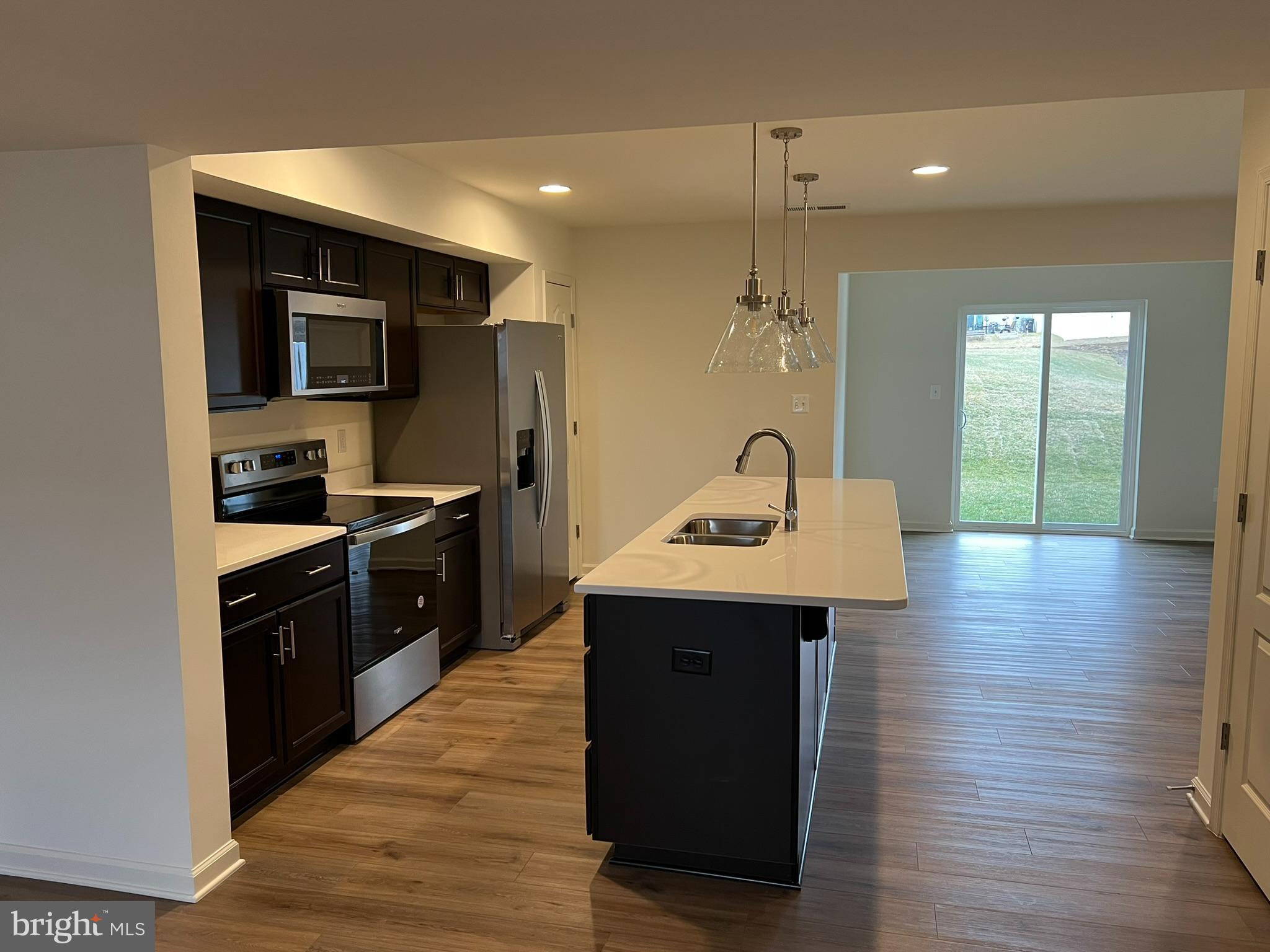 WHISPERING PINES - Residential Lease