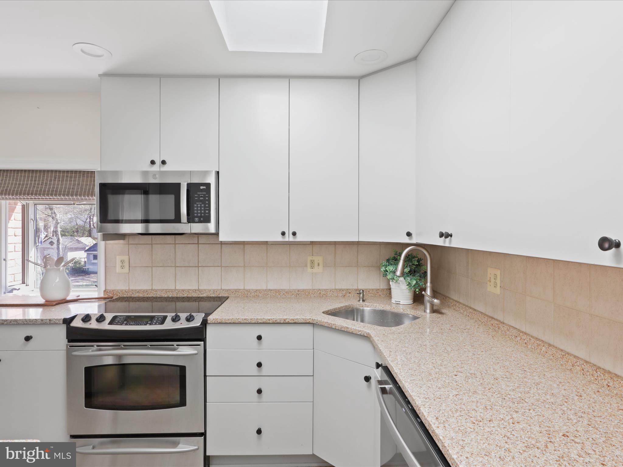 STRATFORD ON THE POTOMAC - Residential