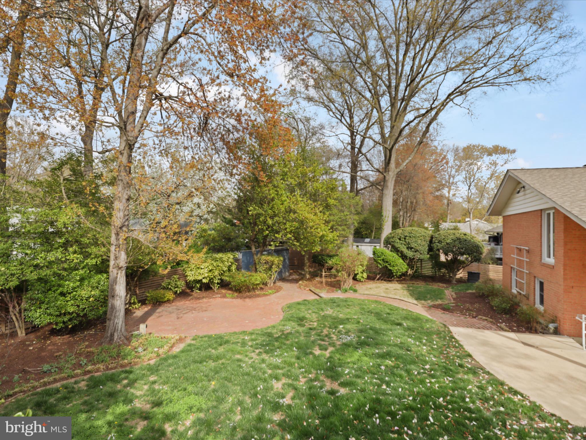 STRATFORD ON THE POTOMAC - Residential