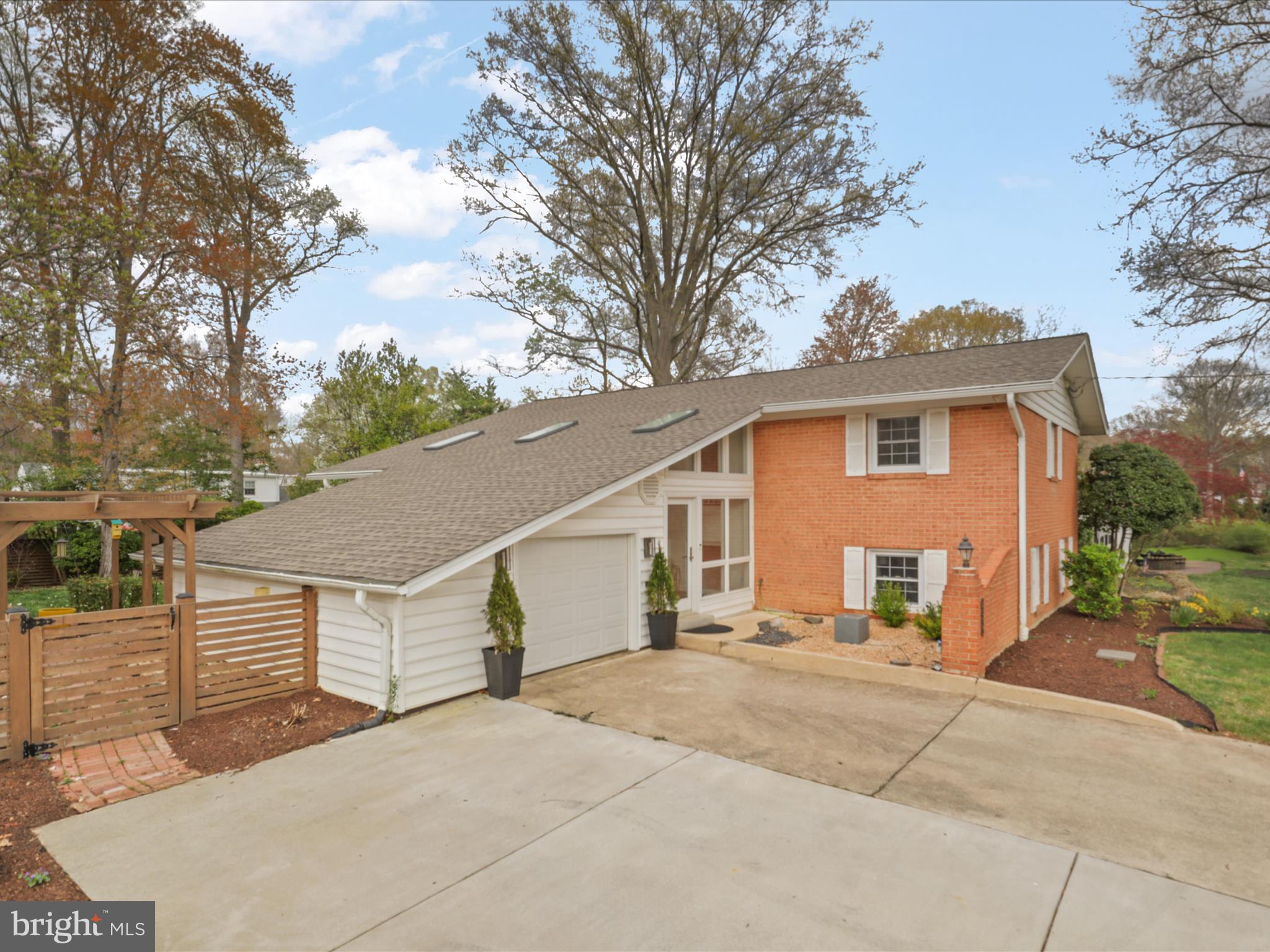 STRATFORD ON THE POTOMAC - Residential