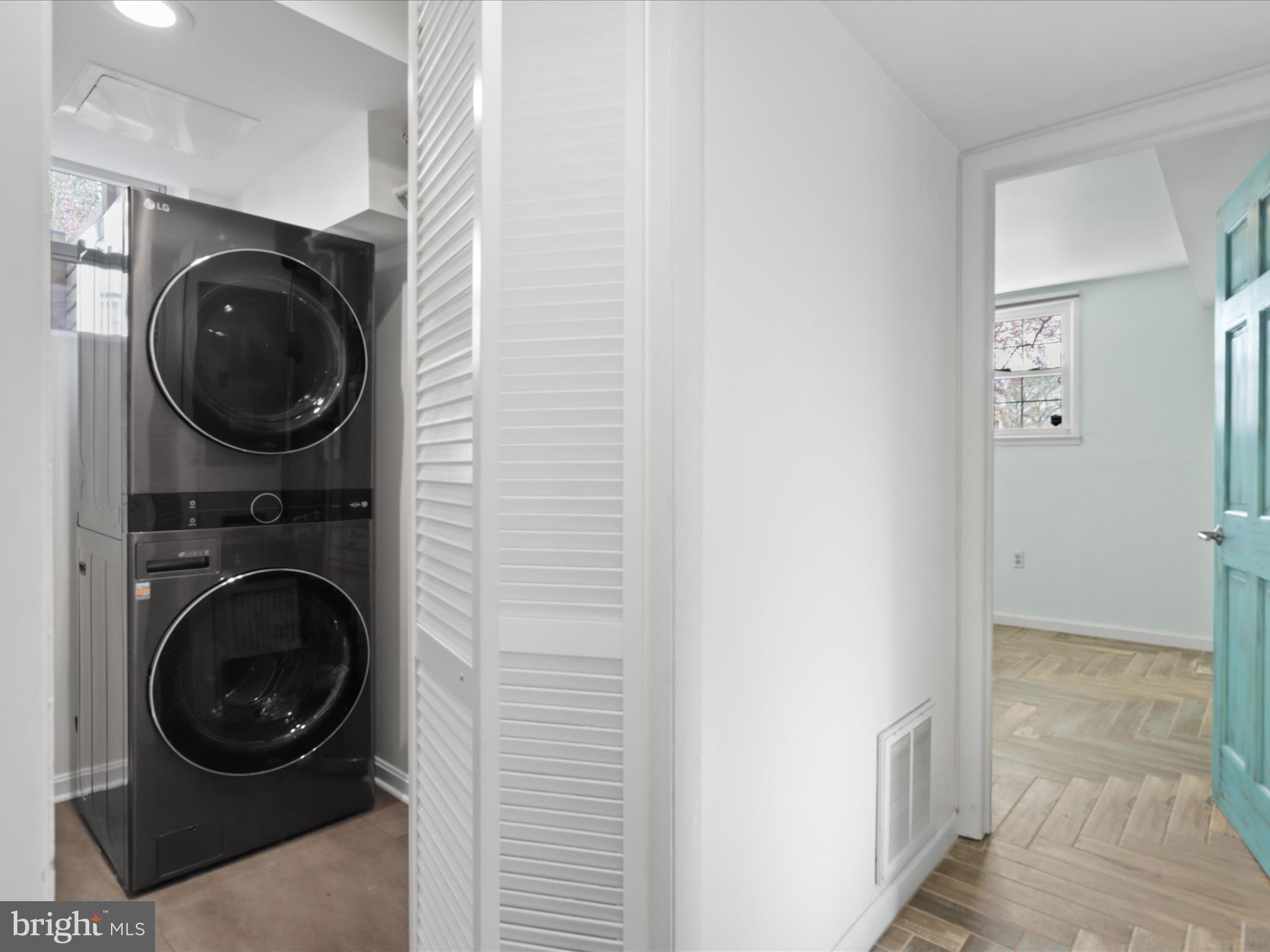 STRATFORD ON THE POTOMAC - Residential