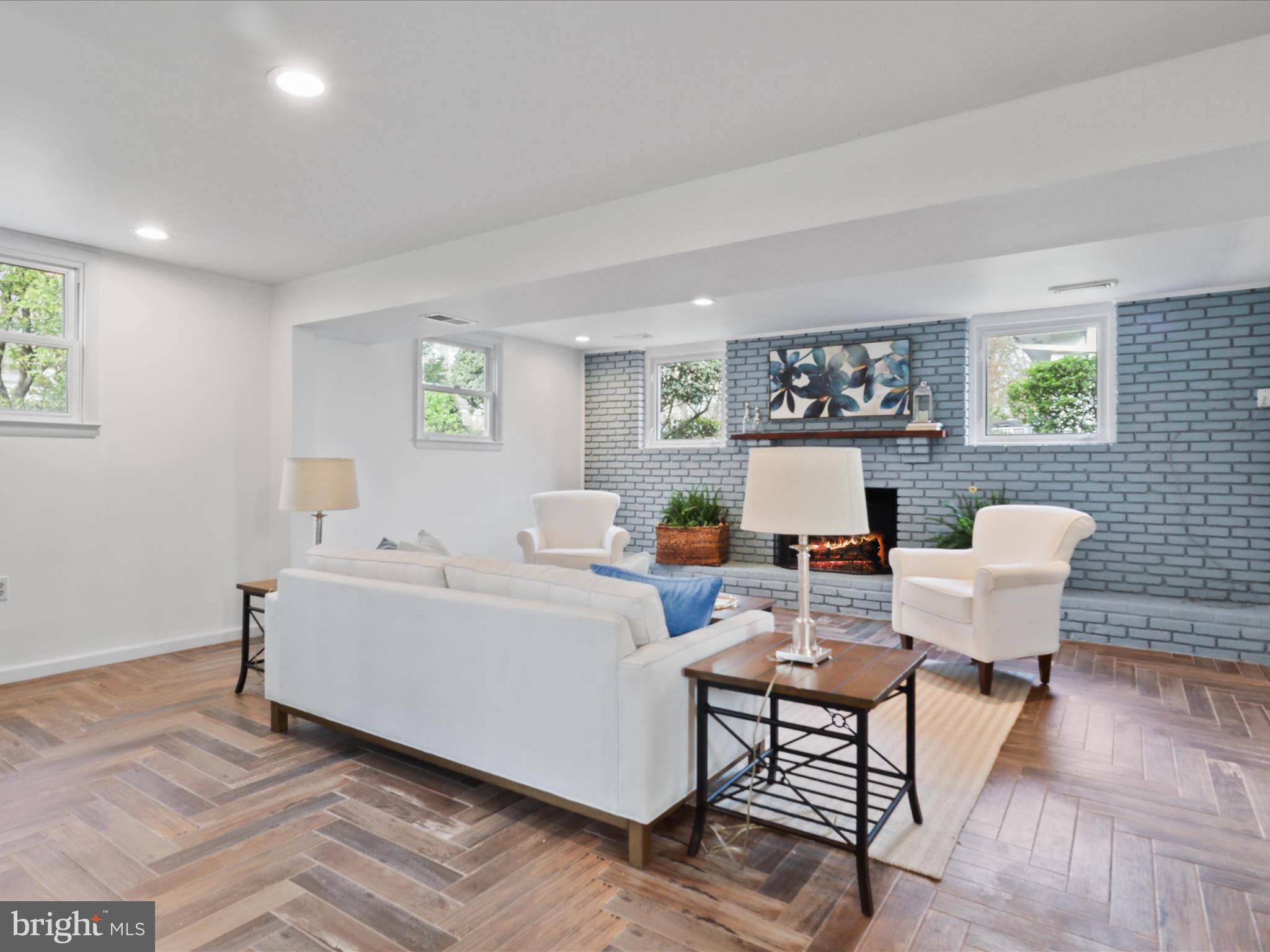 STRATFORD ON THE POTOMAC - Residential