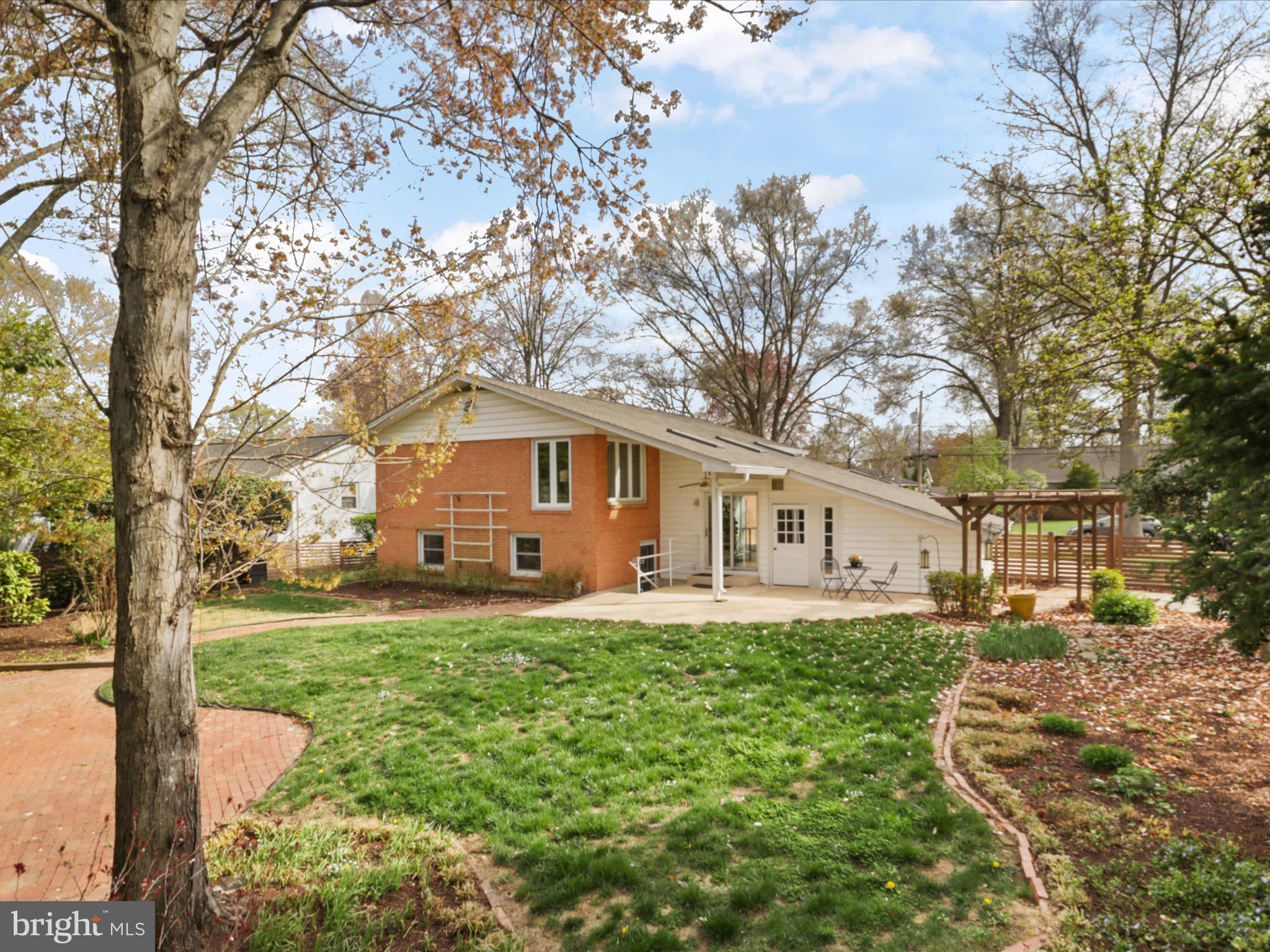 STRATFORD ON THE POTOMAC - Residential