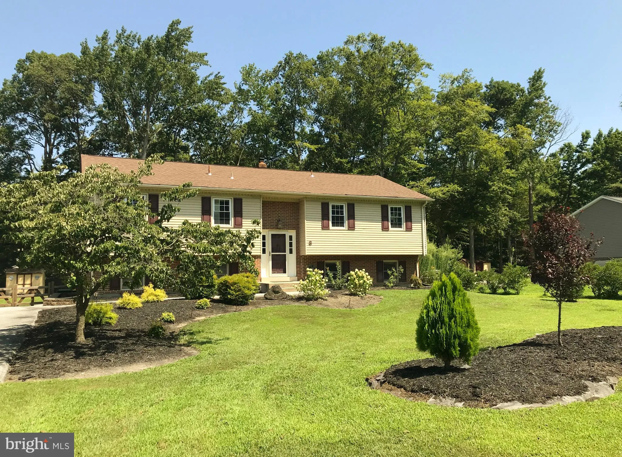 8 Tammie Dr, Bear, DE 19701