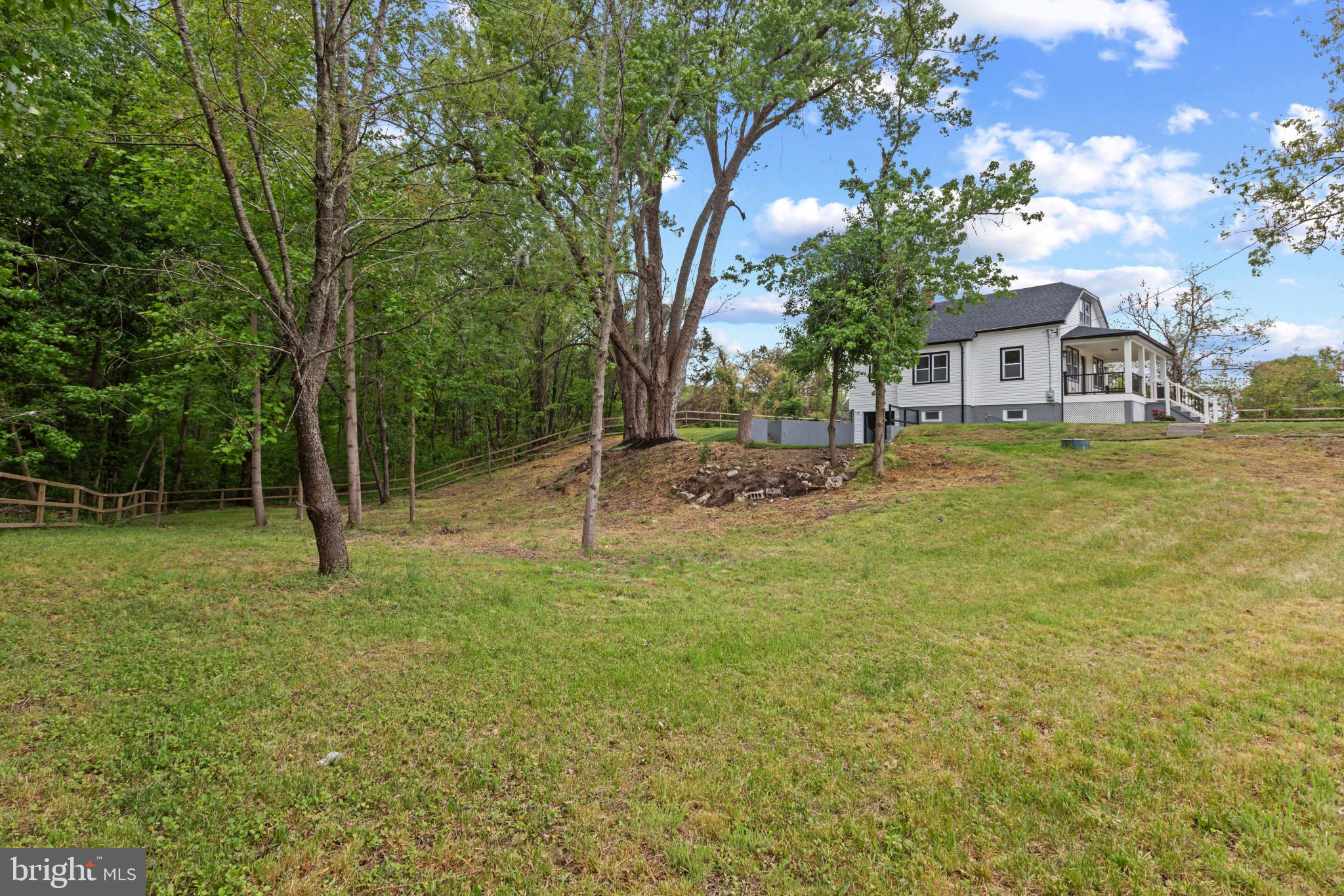 7815 CROOM ROAD