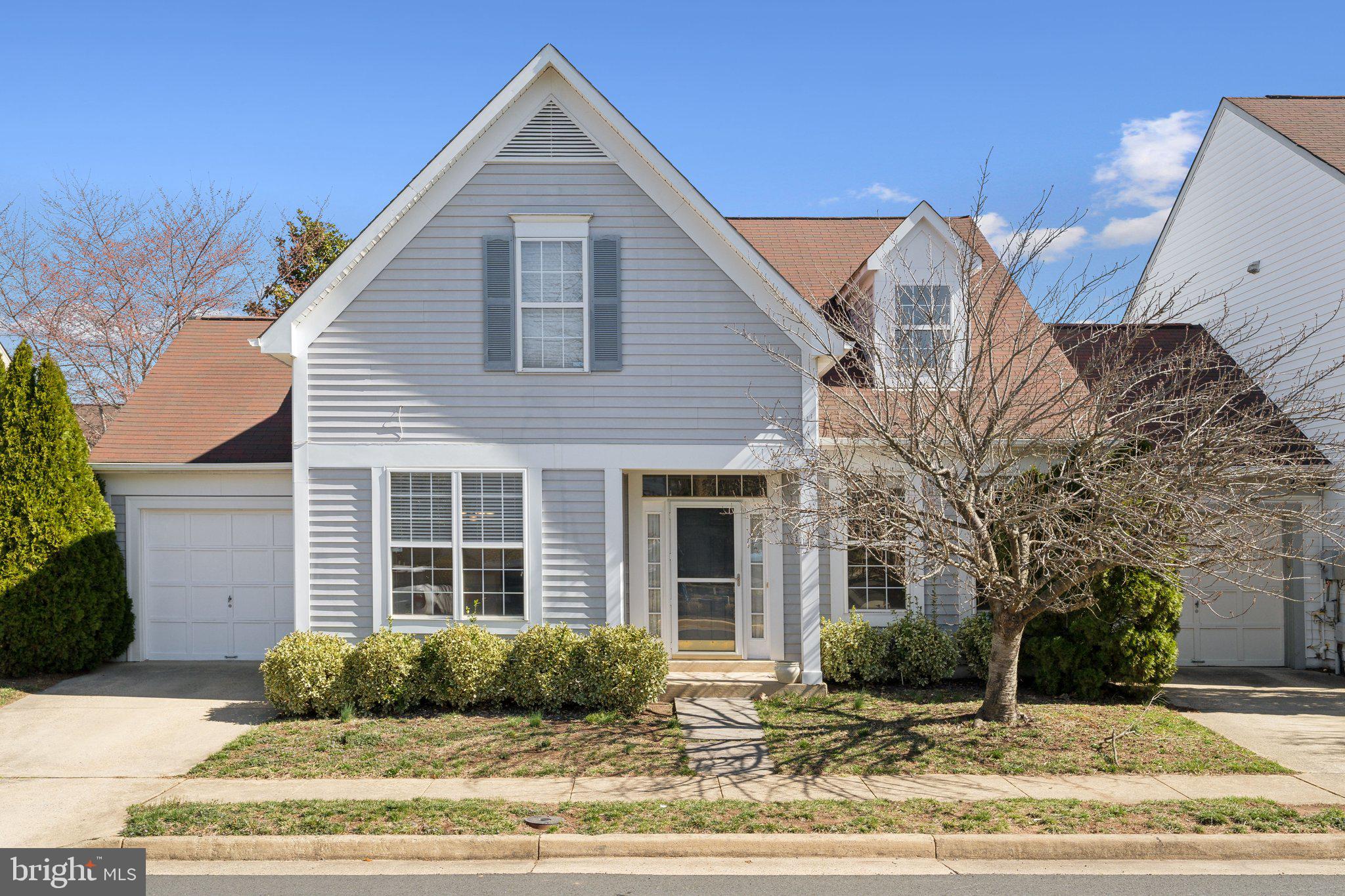ASHBURN FARM - Residential