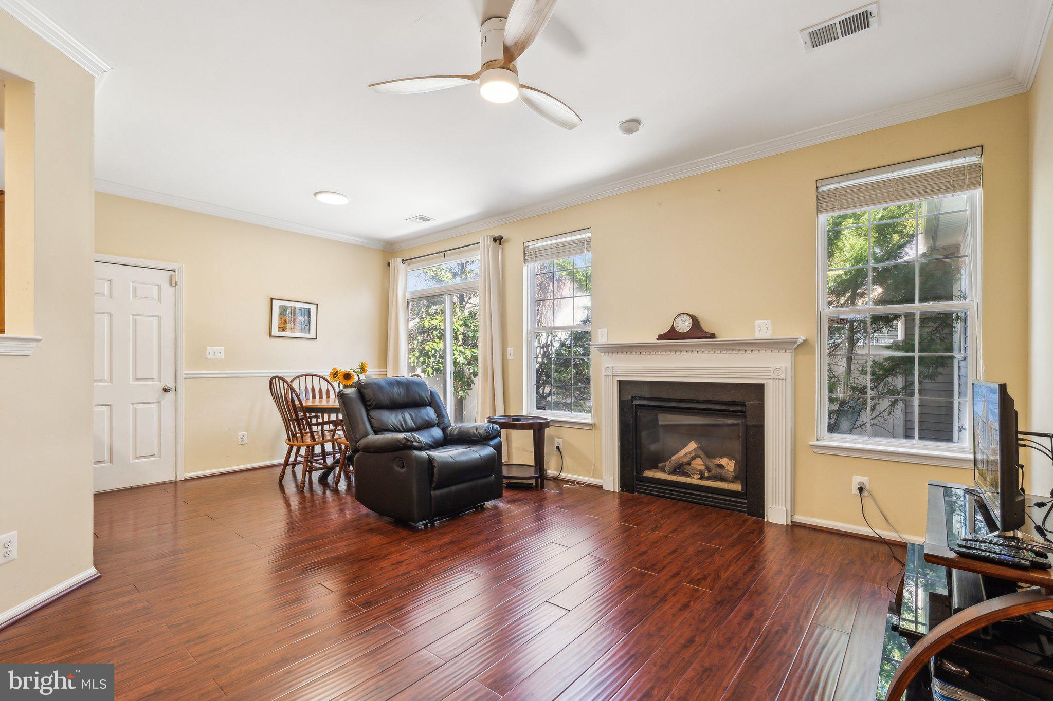 ASHBURN FARM - Residential