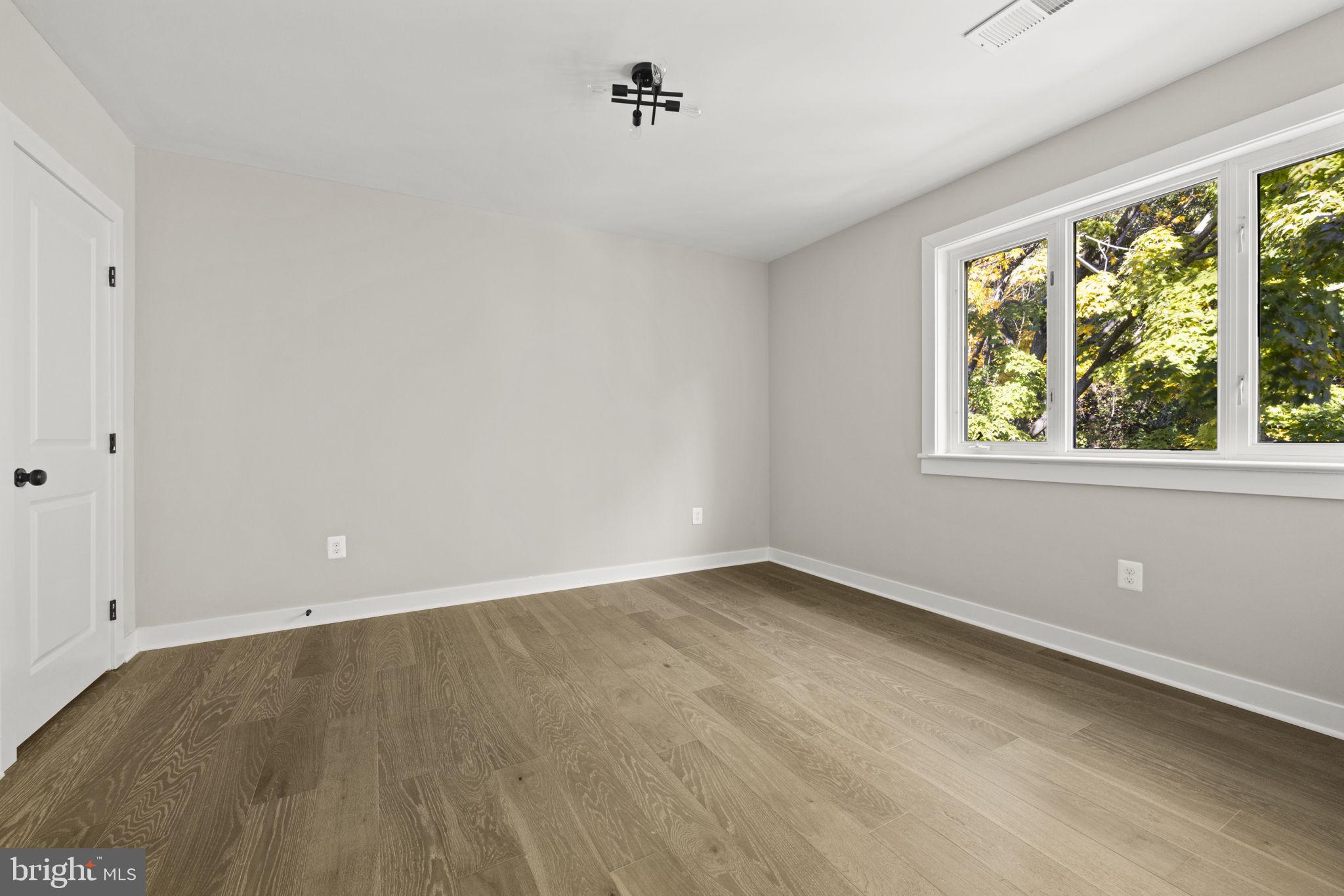 BIRCHWOOD - Residential