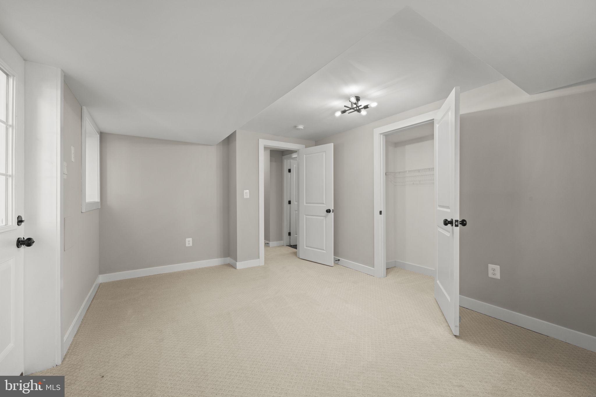 BIRCHWOOD - Residential