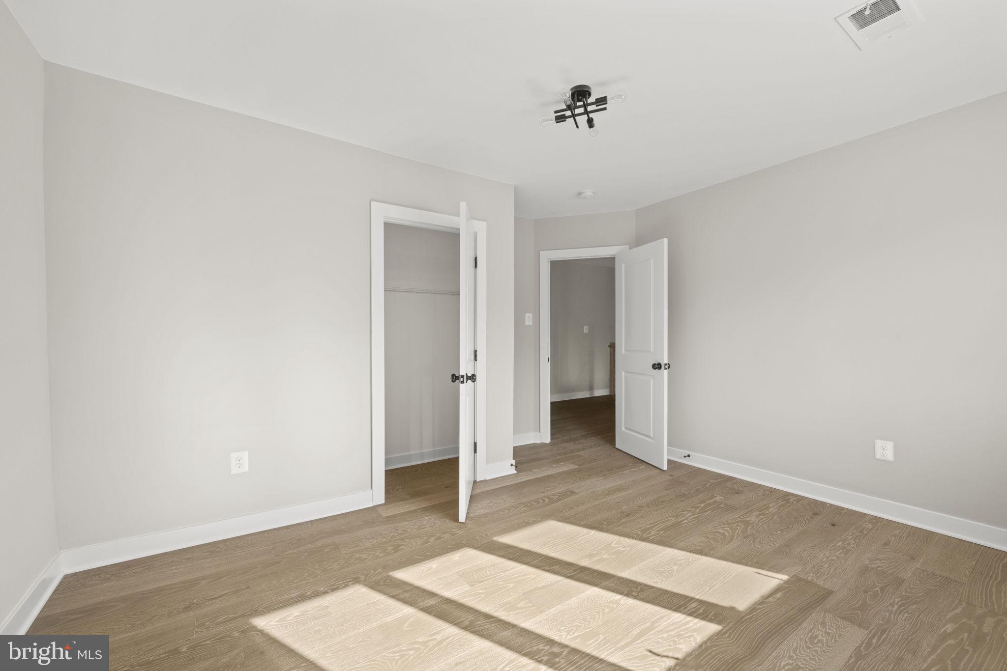 BIRCHWOOD - Residential