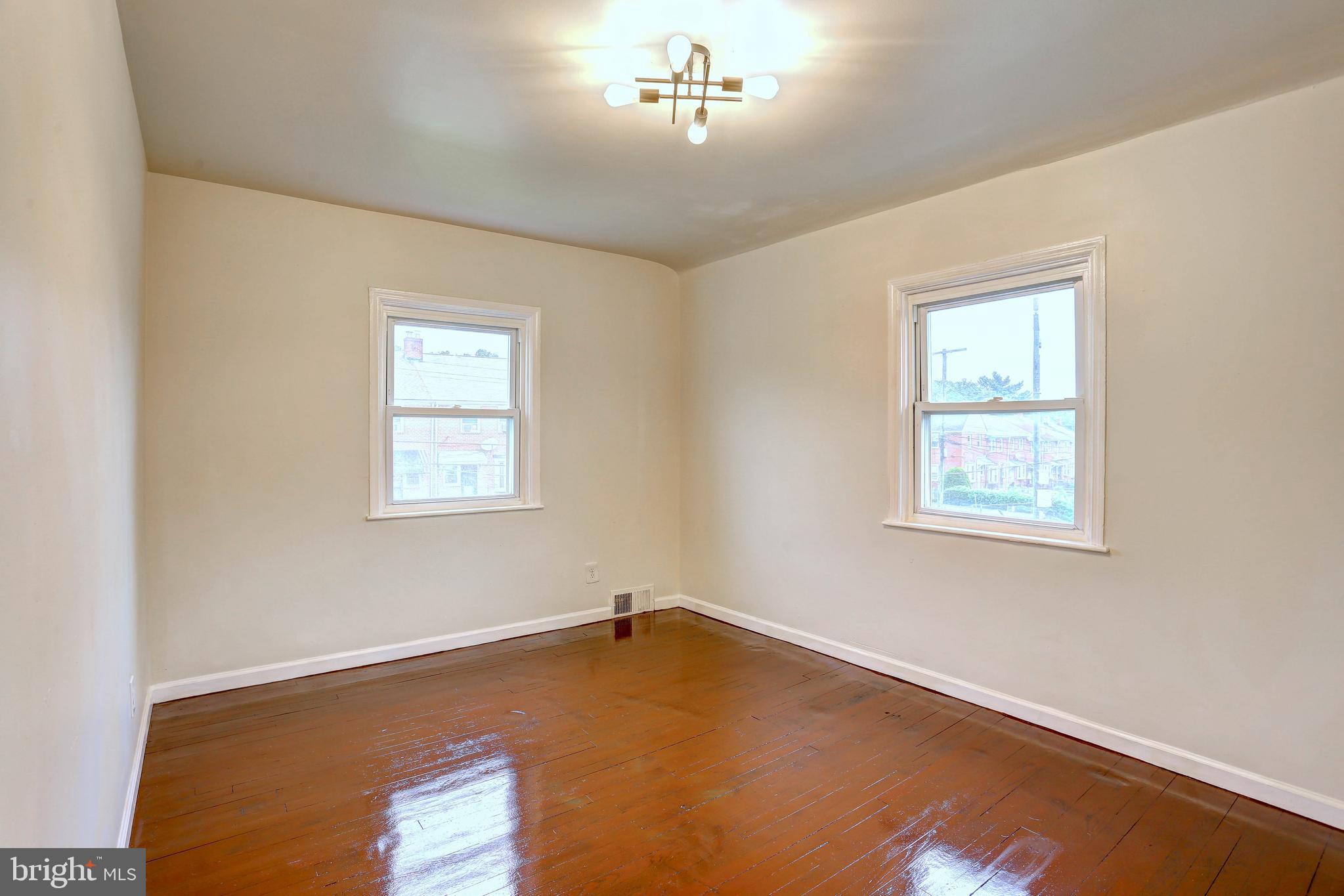 NORTHWOOD - Residential